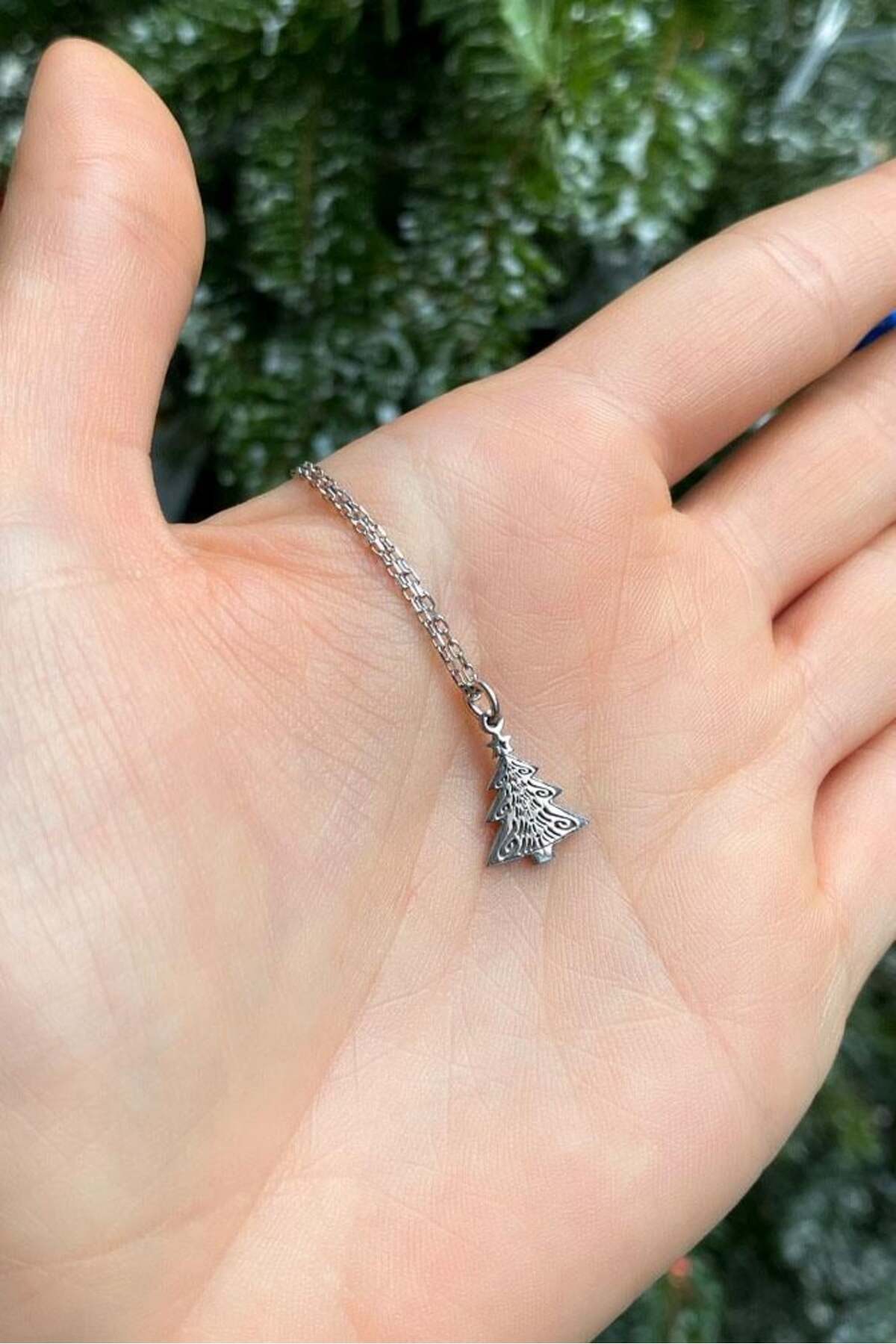 925 Ayar Gümüş, Yılbaşı Temalı Çam Ağacı Kolye