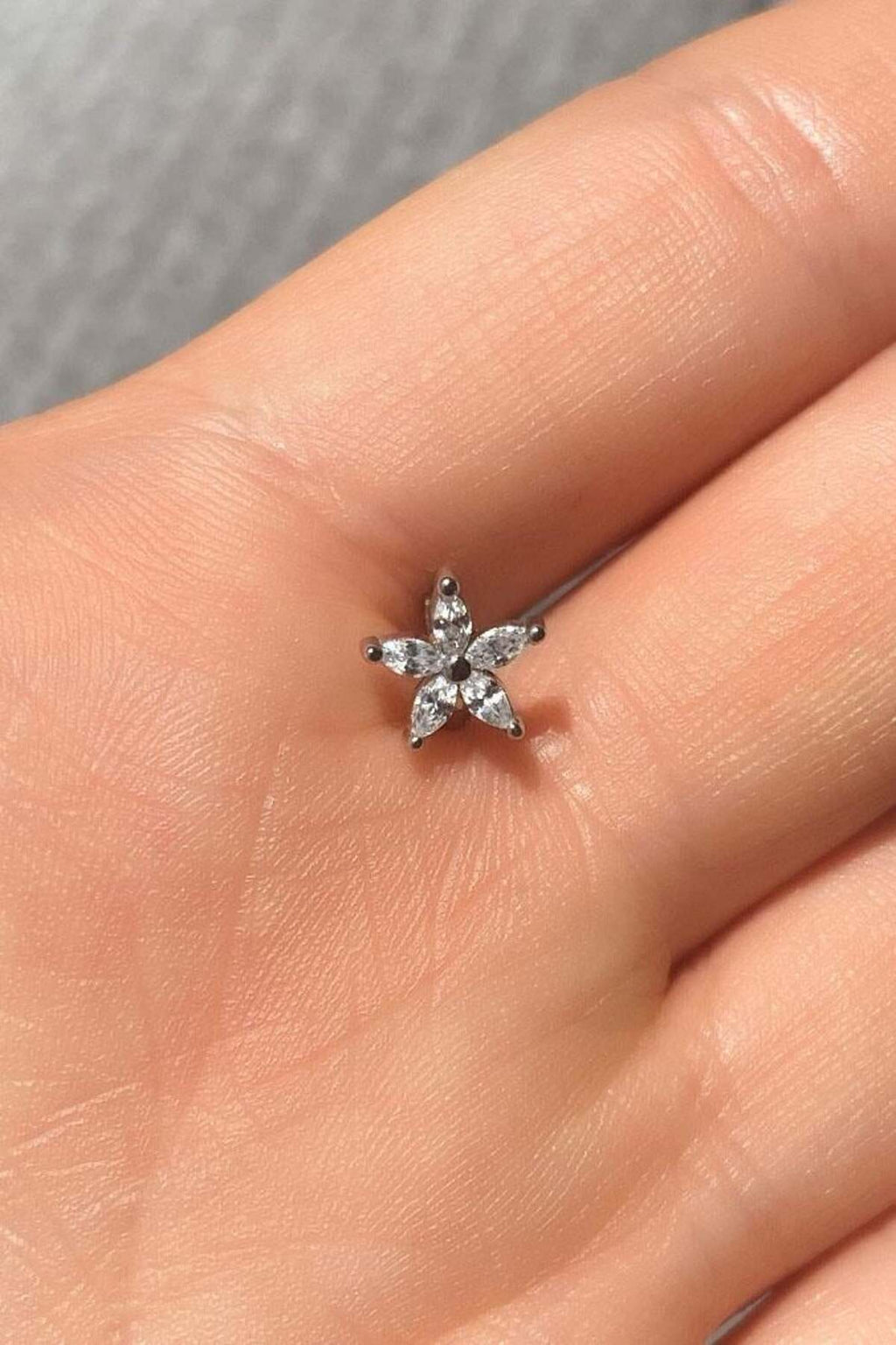 Papatya Halka Piercing Küpe