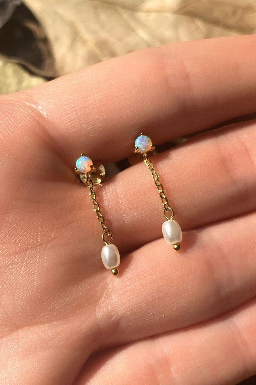 Opal Taşlı, İnci Sallantılı Minimal Küpe