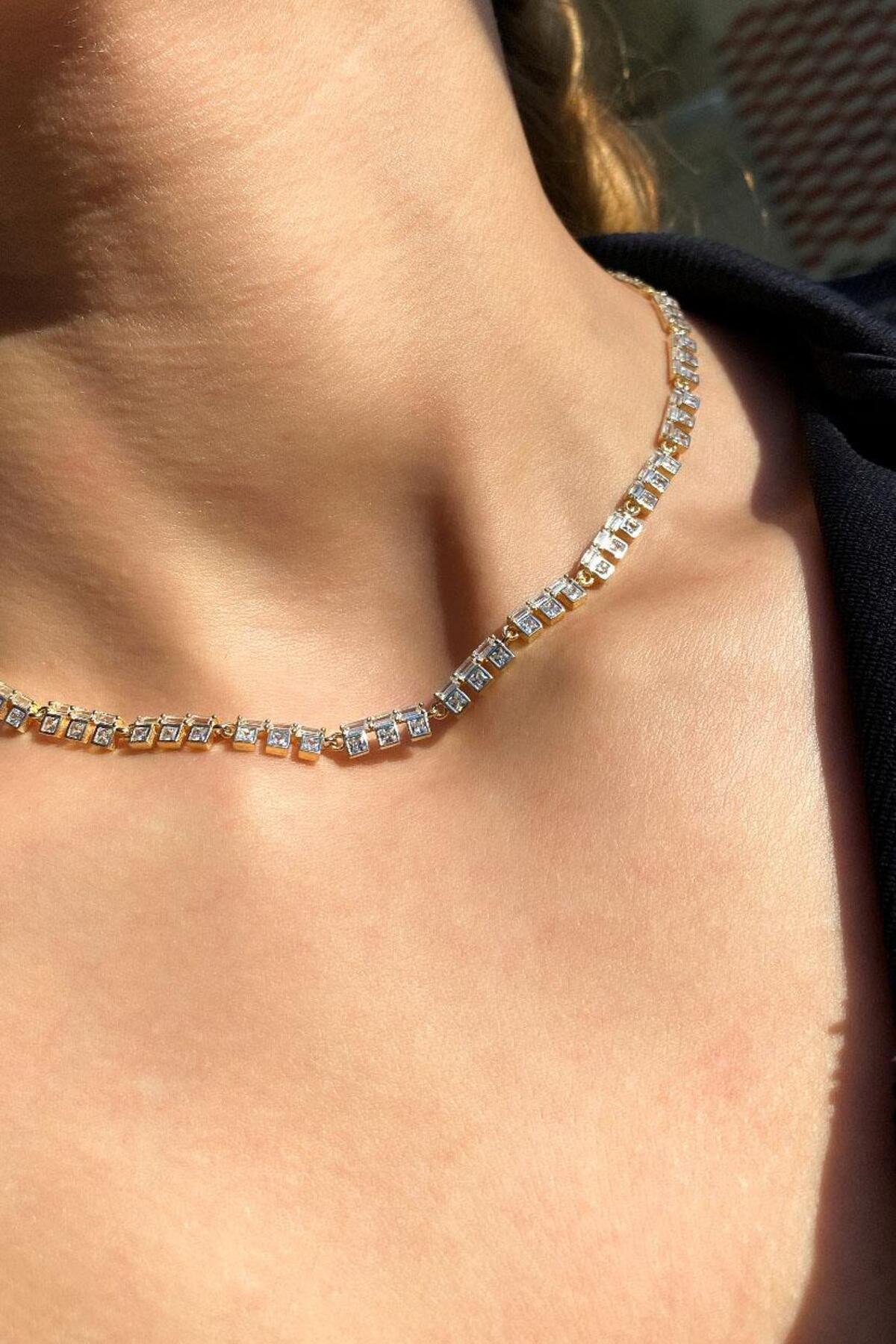 Kare Baget Taşlı Choker Kolye