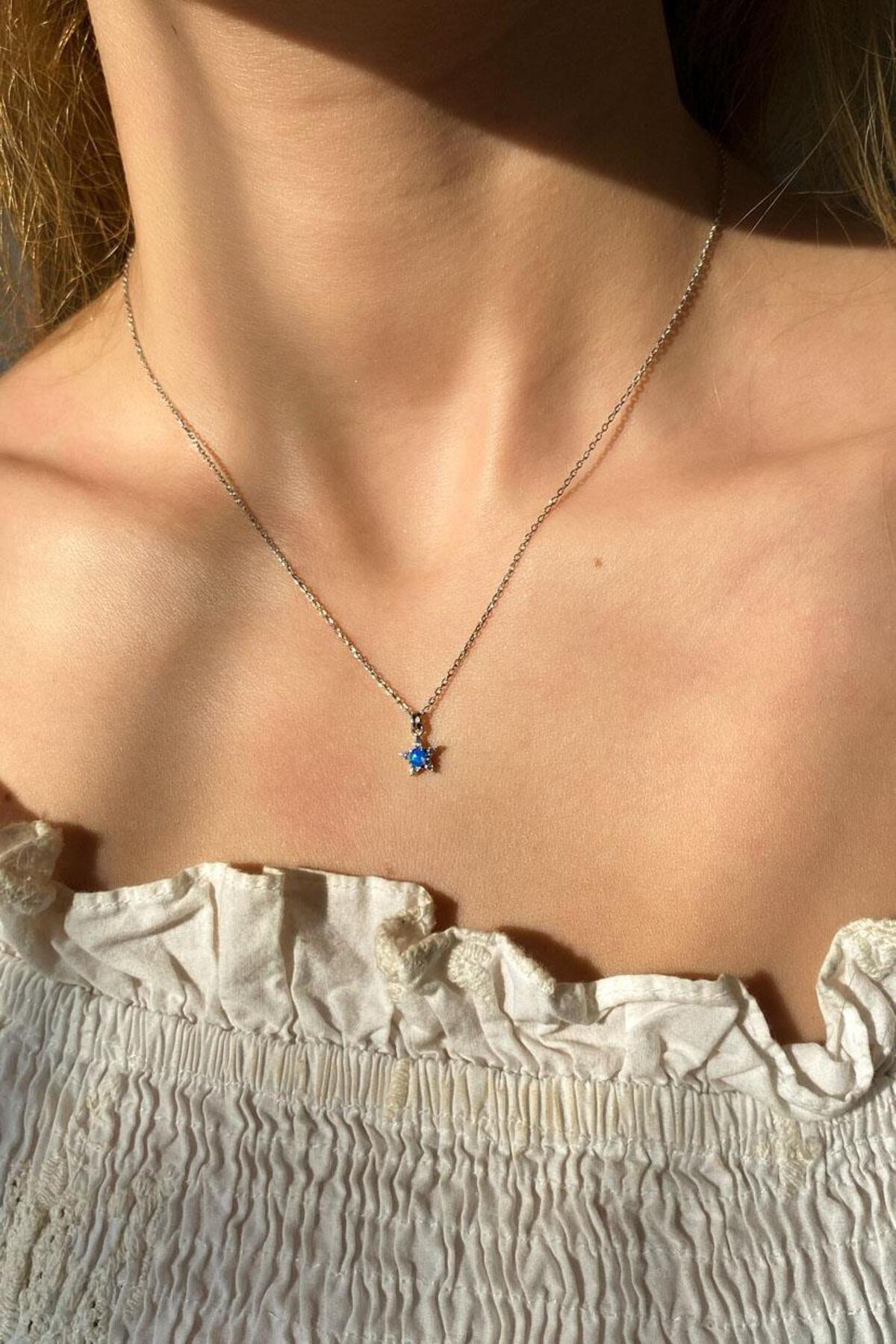 Mavi Opal Taşlı Minimal Yıldız Kolye