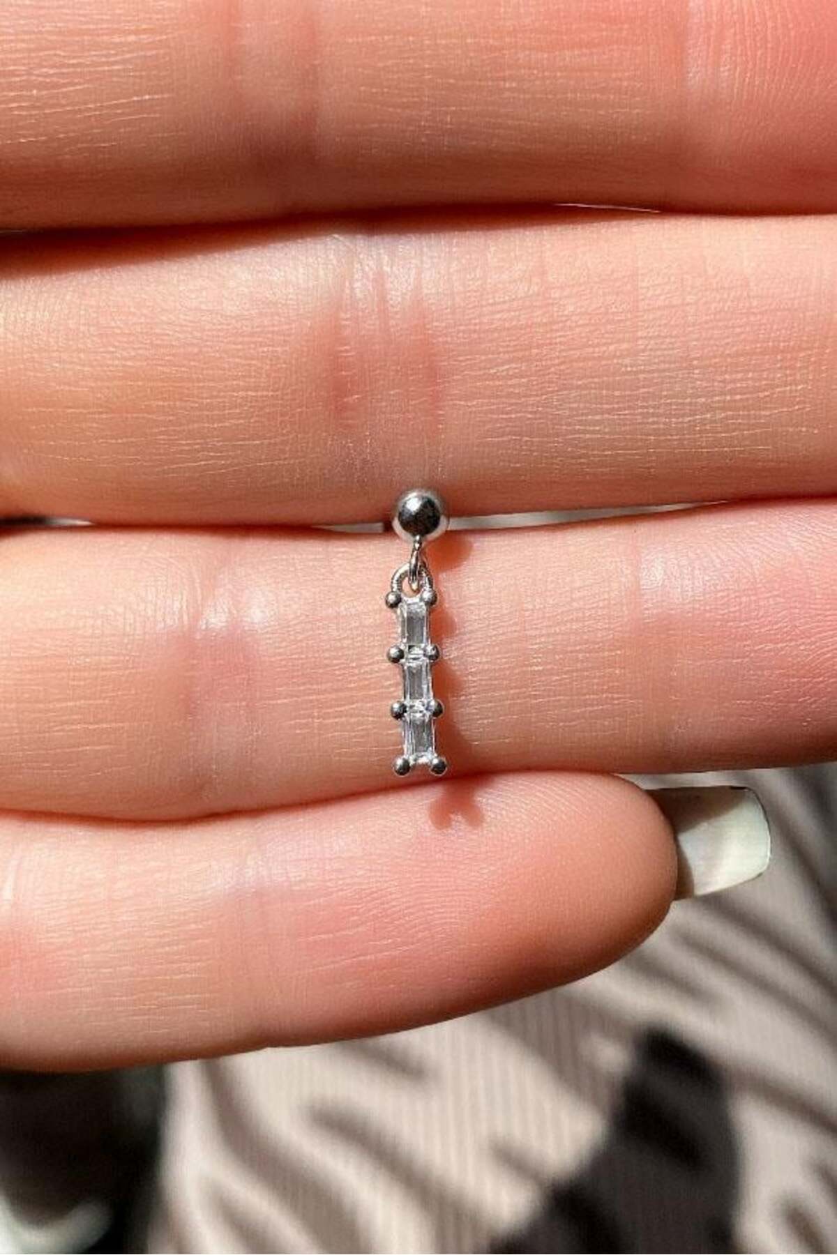 Baget Taşlı Sallantılı Piercing Küpe