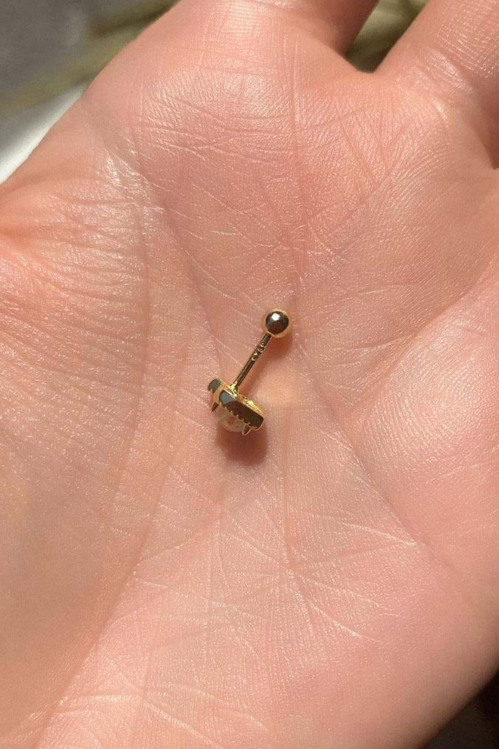 Opal Taşlı Kalp Piercing Küpe