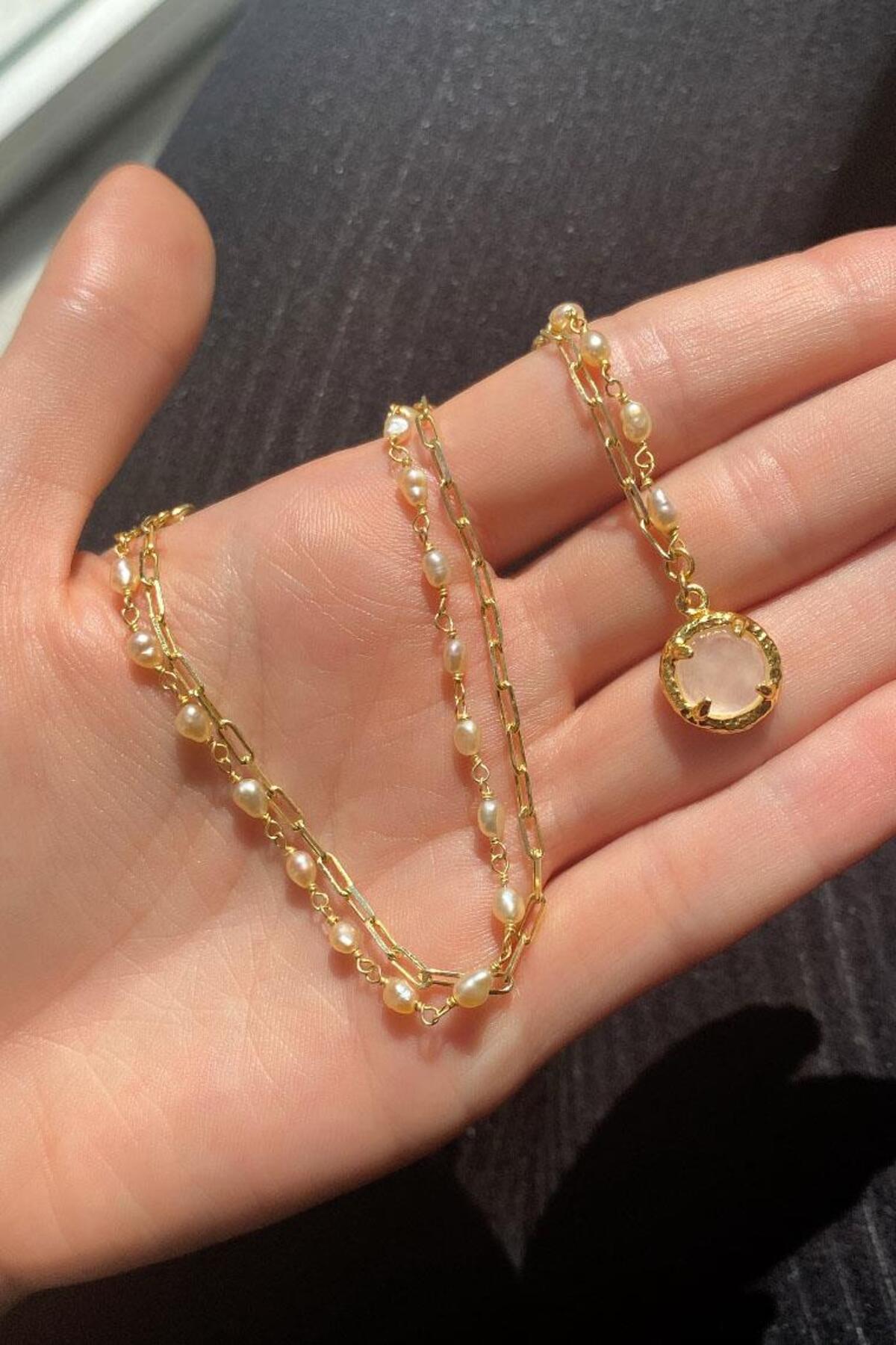 925 Ayar Gümüş, 14 Ayar Gold, Yarısı Zincir, Yarısı Gerçek İnci Yuvarlak Pembe Quartz Taşlı Kolye