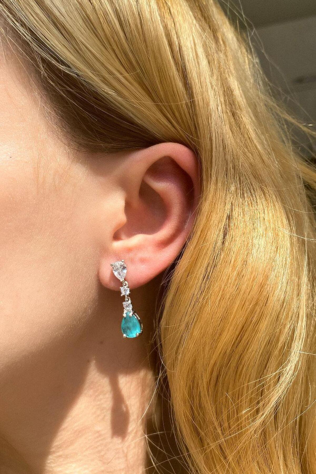 Paraiba Taşlı Sallantılı Damla Küpe