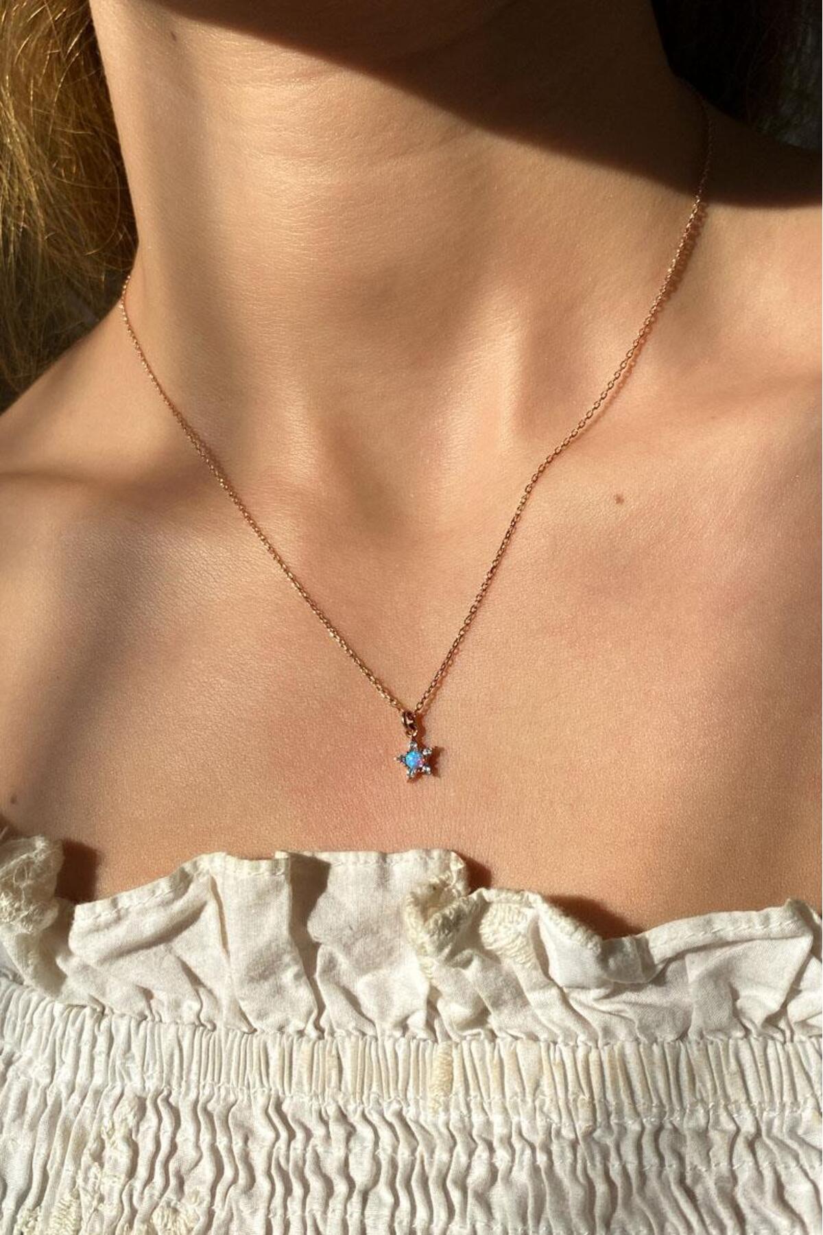 Mavi Opal Taşlı Minimal Yıldız Kolye