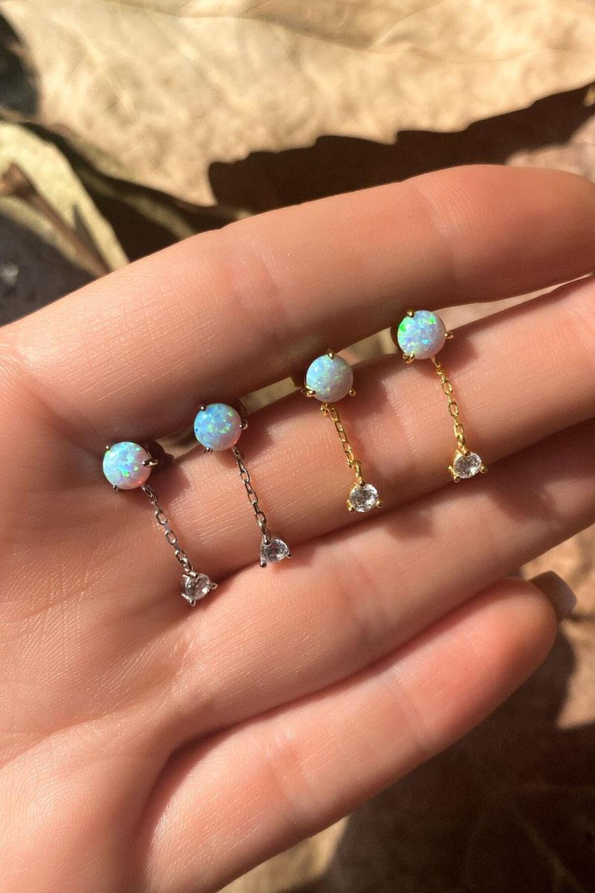 Opal Taşlı, Sallantılı Minimal Küpe