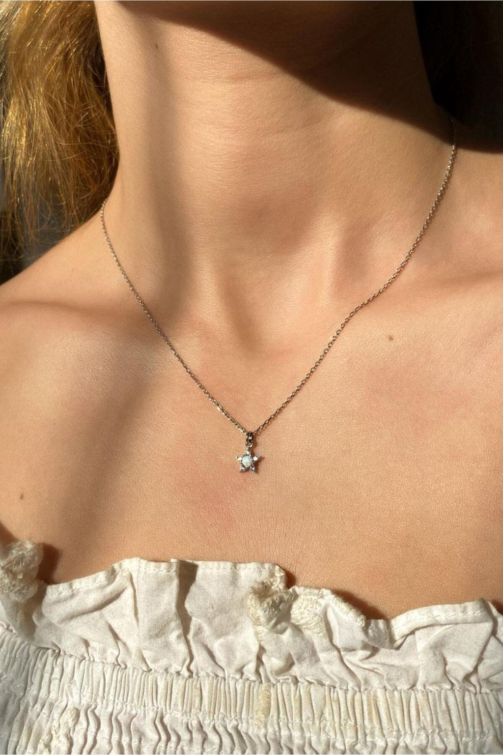 Mavi Opal Taşlı Minimal Yıldız Kolye