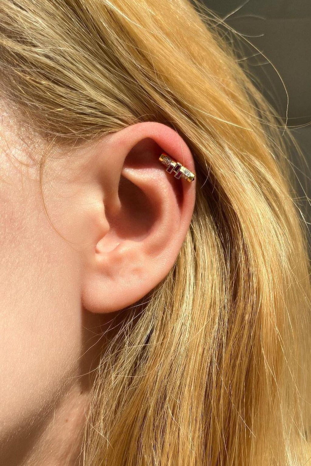 Baget Fuşya Taşlı Piercing Küpe