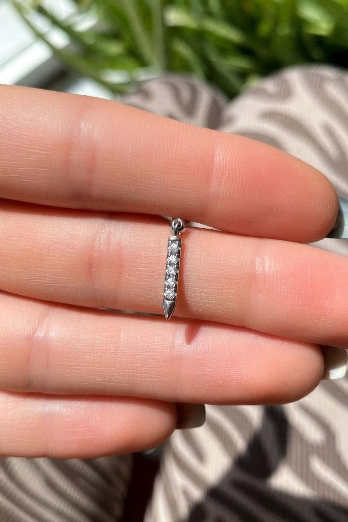 Sallantılı Piercing Küpe