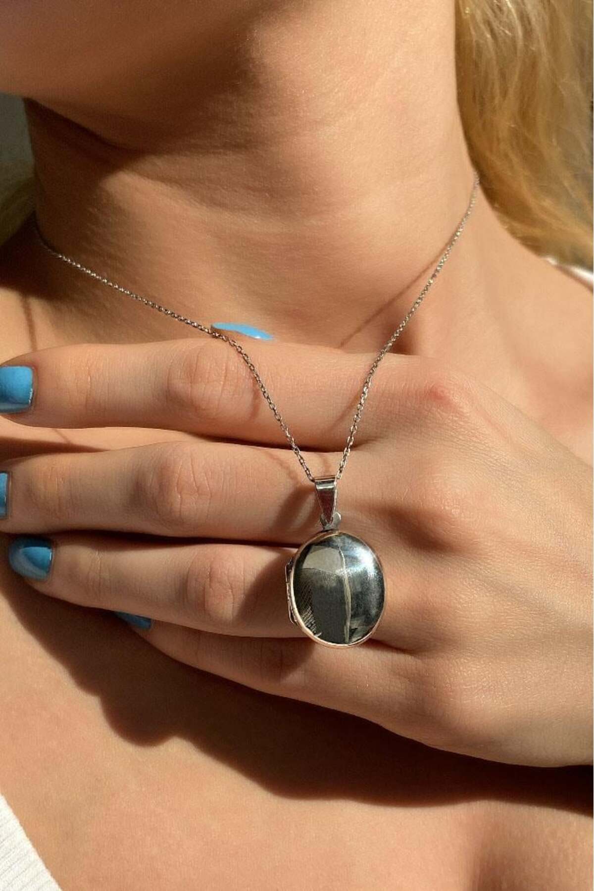 2 cm Açılır-Kapanır Oval Kolye