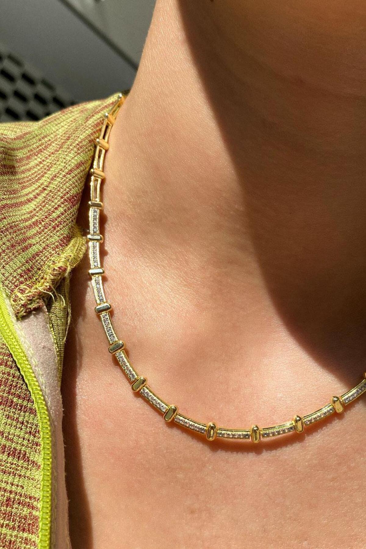 Taşlı Choker Kolye