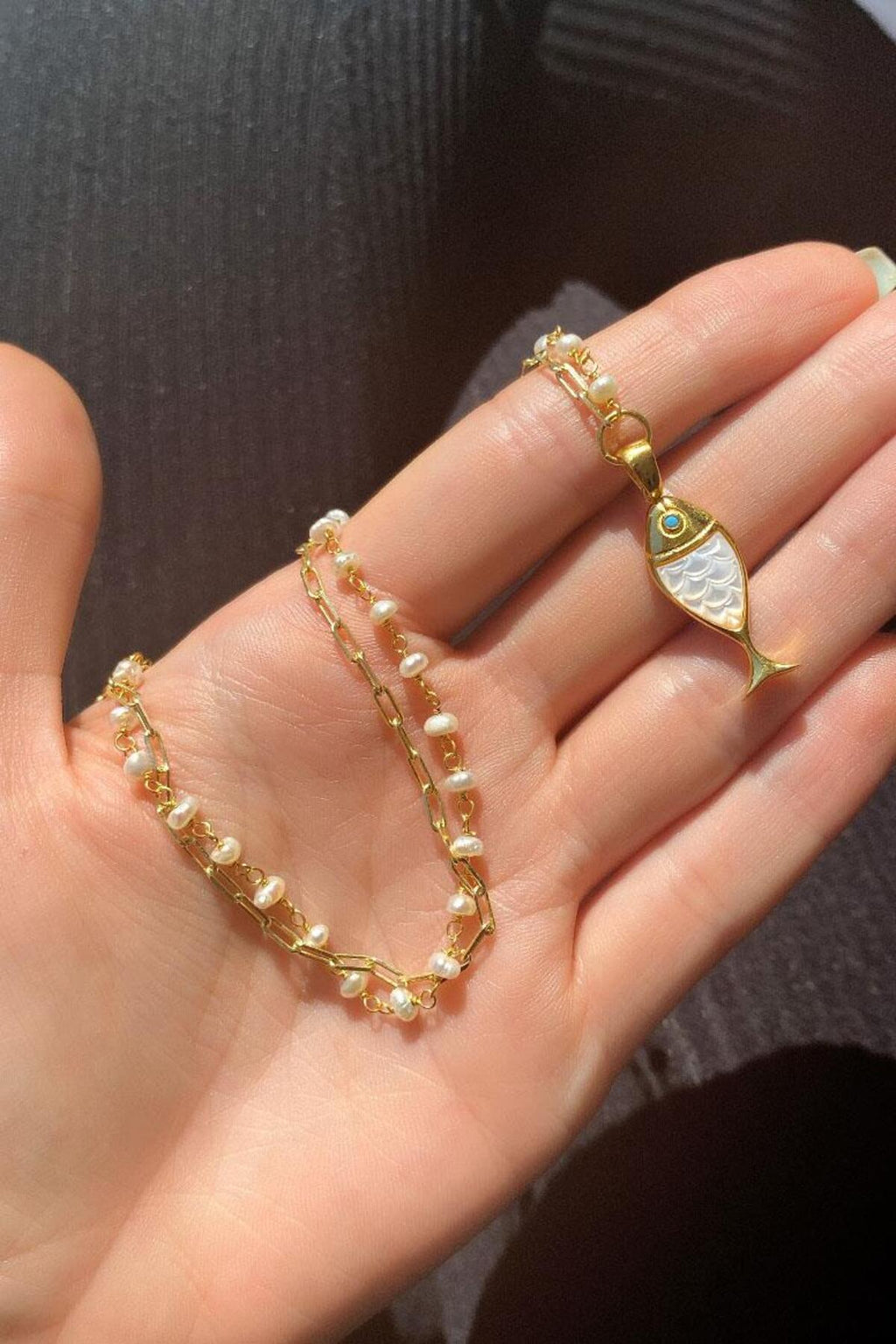 925 Ayar Gümüş, 14 Ayar Gold, Yarısı Zincir, Yarısı Gerçek İnci Balık Kolye