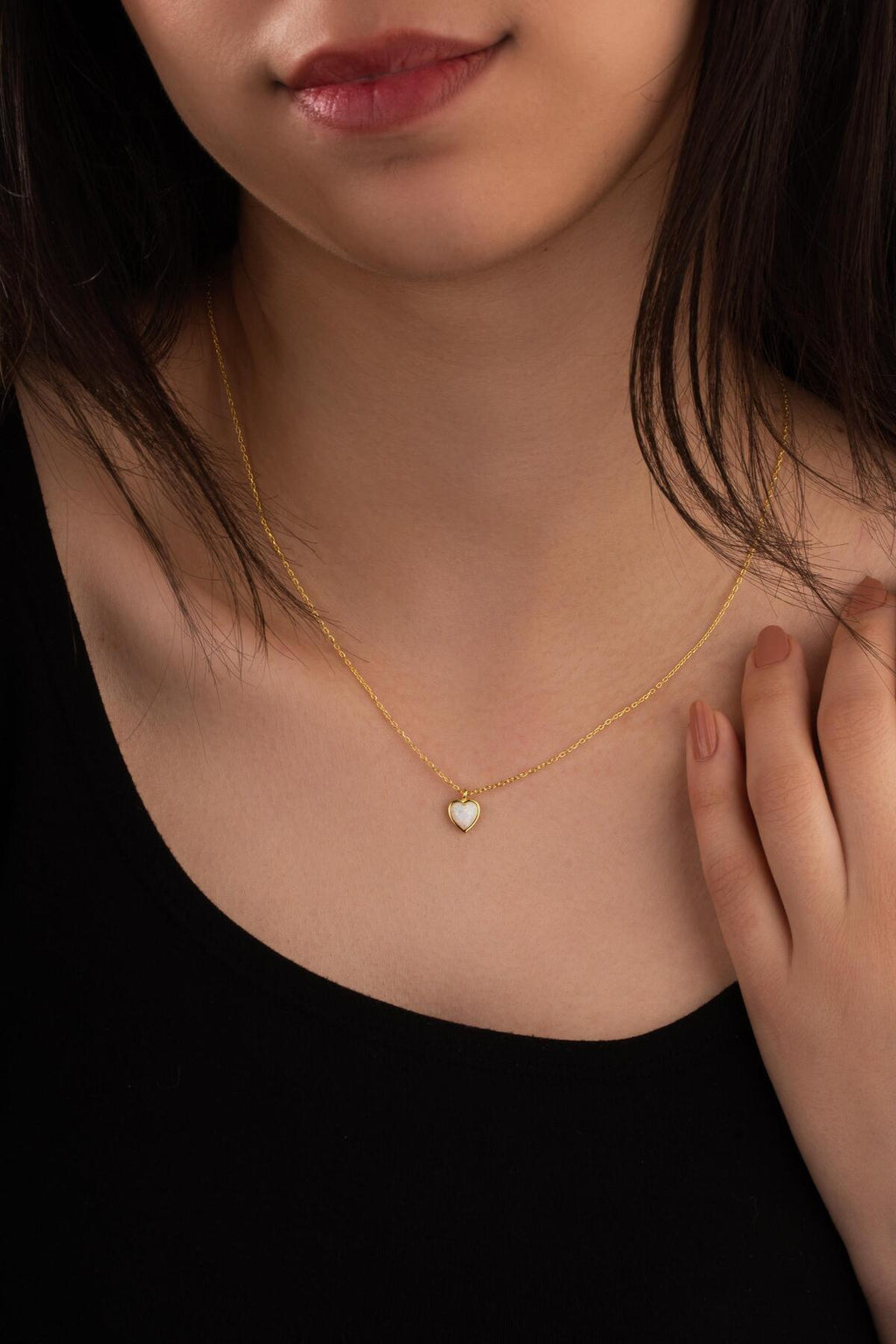 Açık Mavi Opal Taşlı Minimal Kalp Kolye