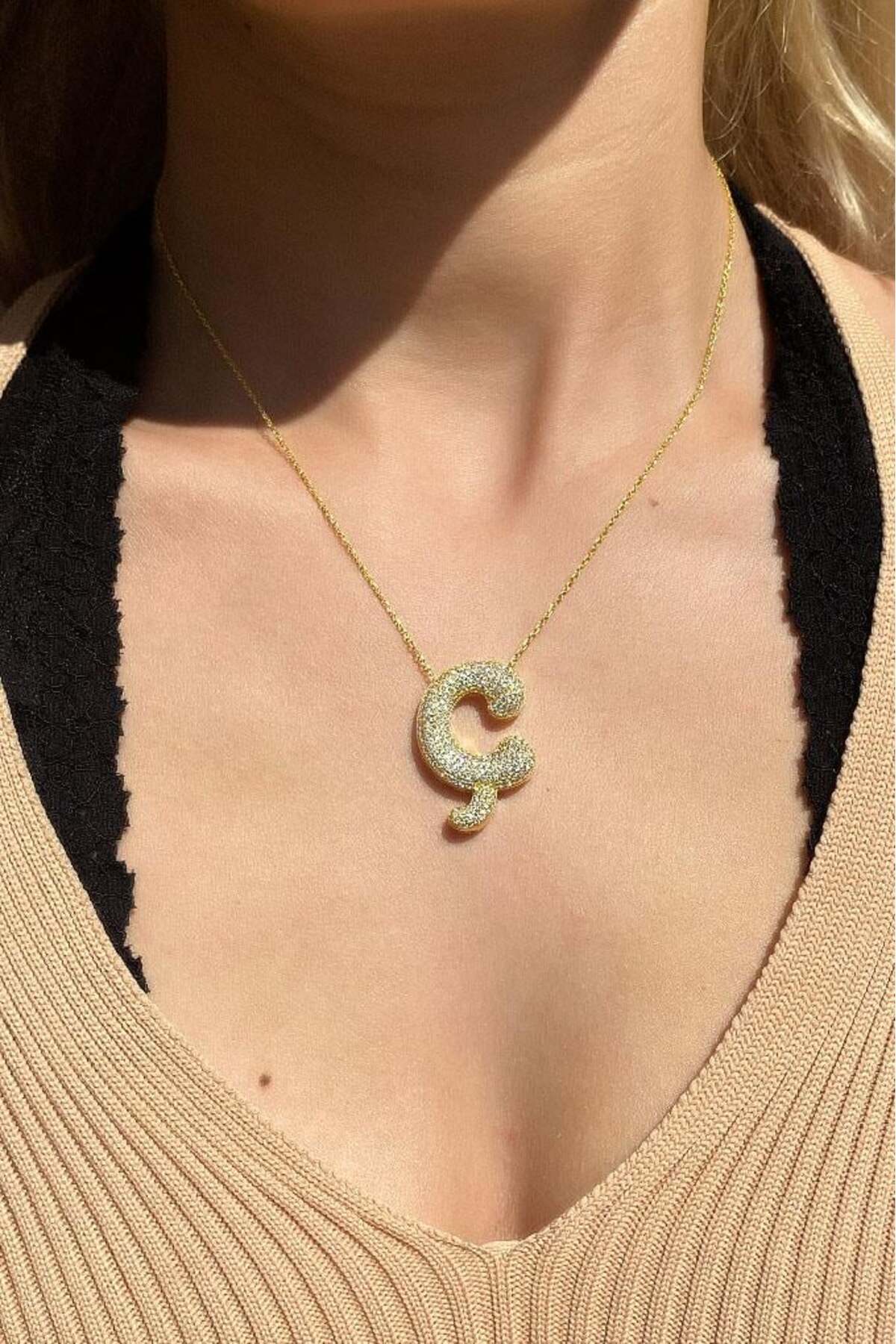 Bombeli Ç Harf Kolye