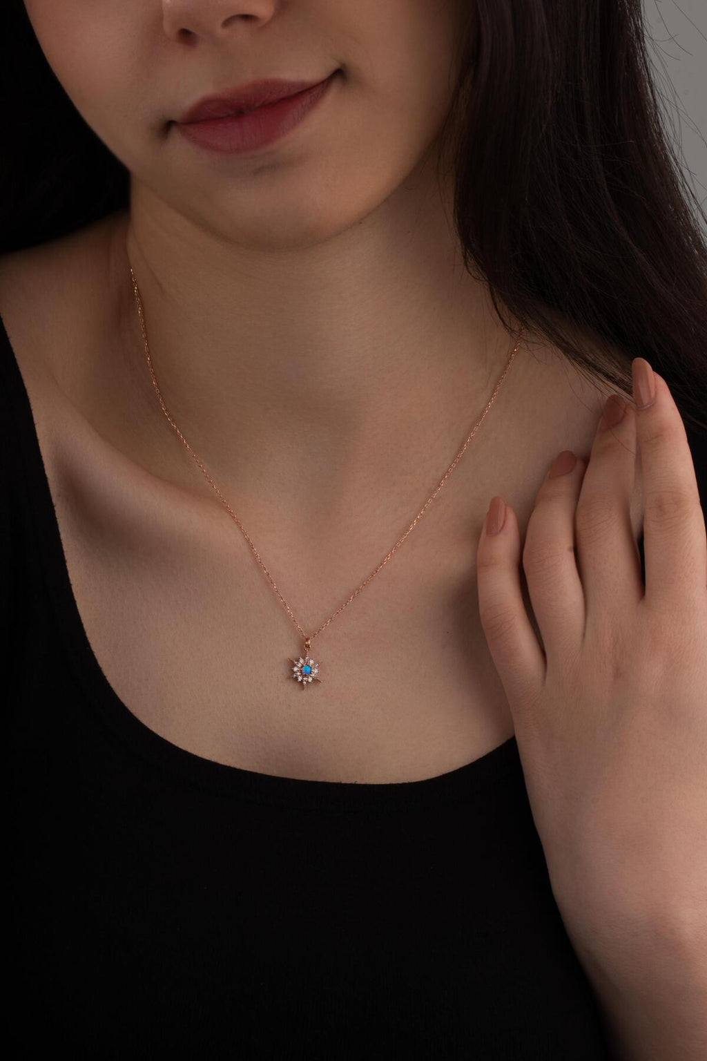 Güneş Açık Mavi Opal Taşlı Kolye