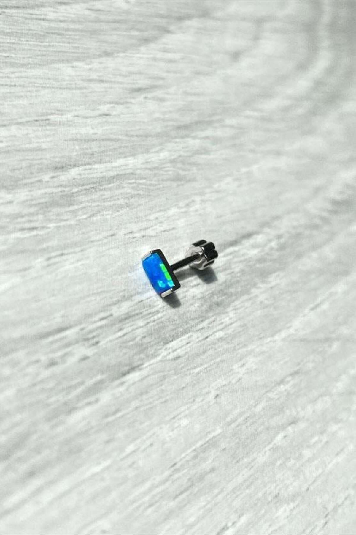 Dikdörtgen Mavi Opal Taşlı Piercing Küpe