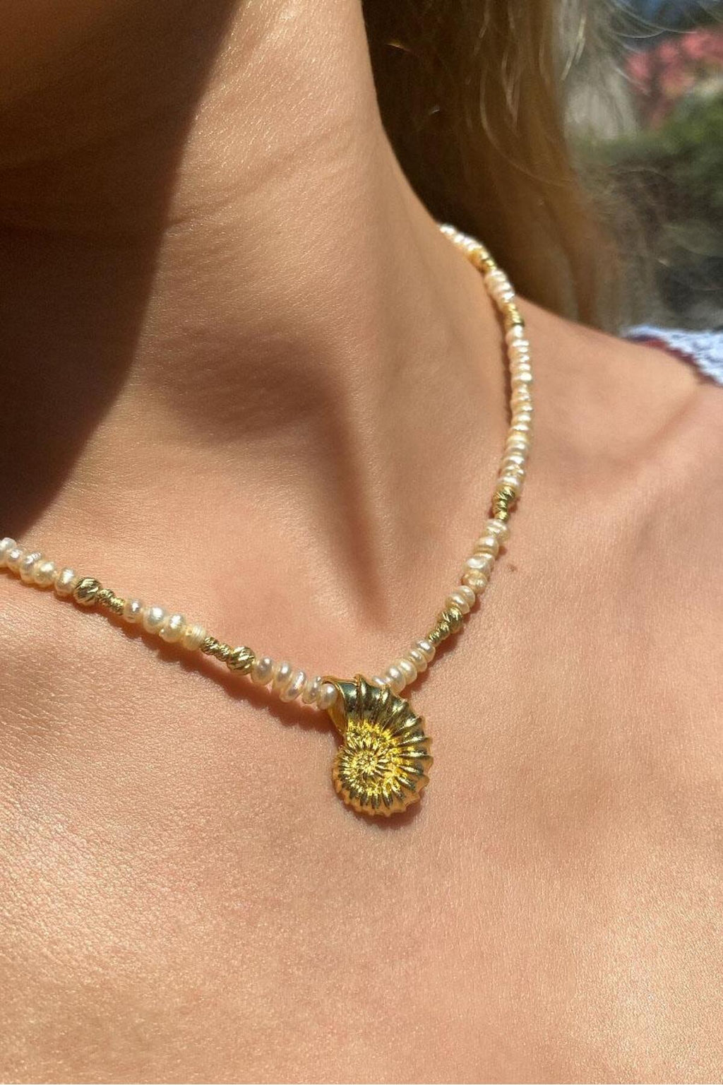 925 Ayar Gümüş, 14 Ayar Gold, Araları Dorika Taşlı Gerçek İnci Deniz Kabuğu Kolye