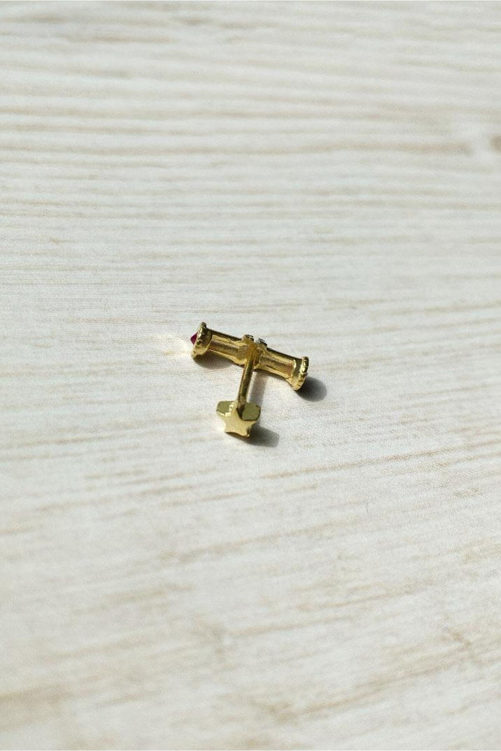 Çizgi Tasarım Piercing Küpe