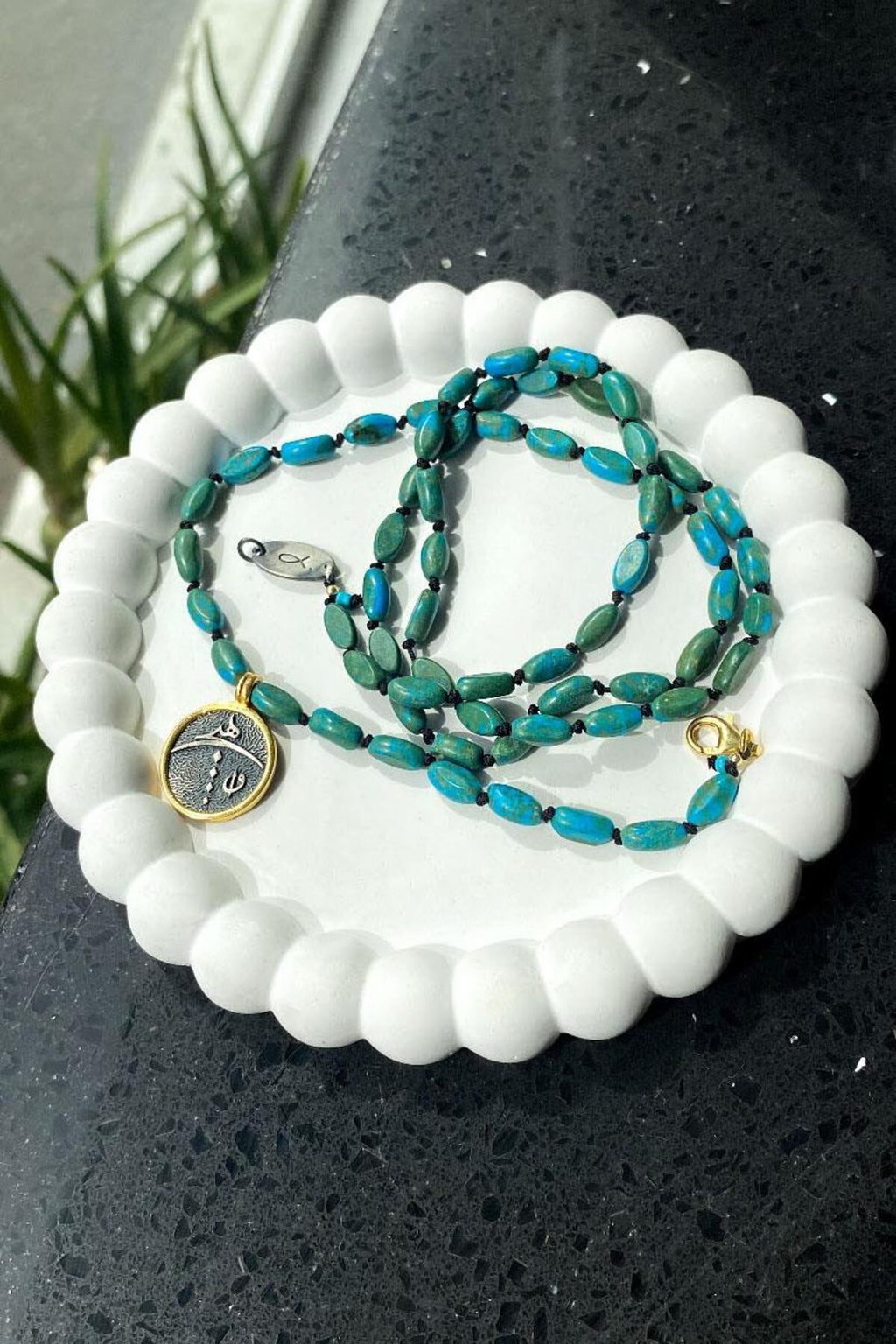 Doğal Taşlı Çift Dolamalı Choker Kolye