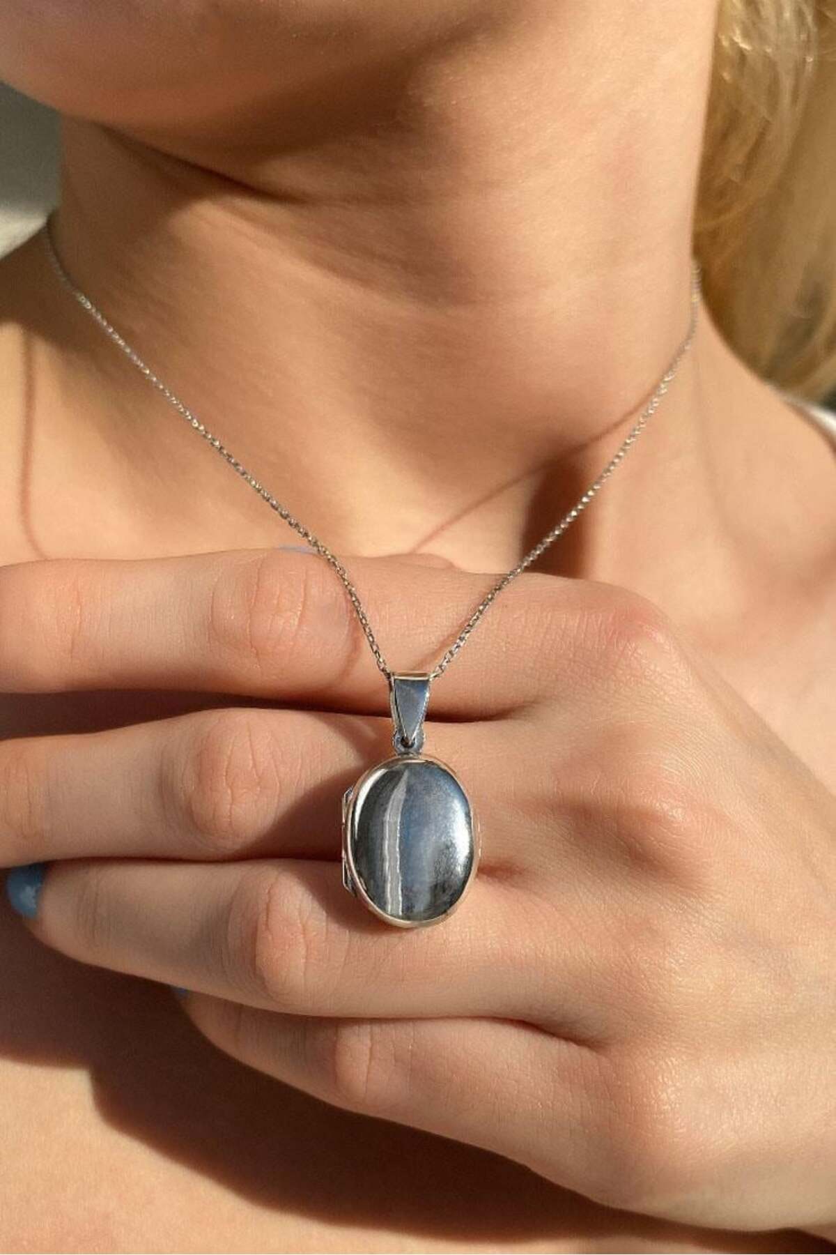 1,8 cm Açılır-Kapanır Oval Kolye