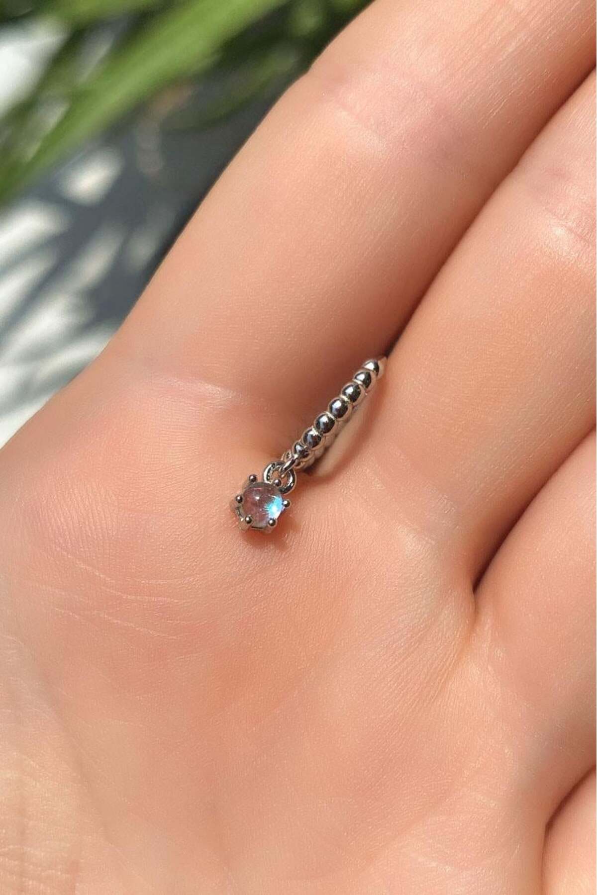 Opal Taşlı Halka Piercing Küpe