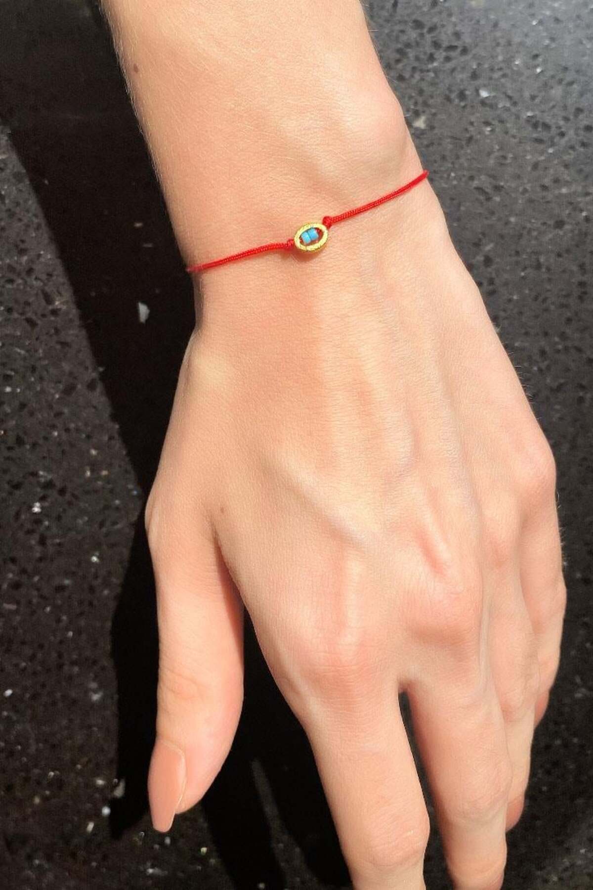 Oval Tasarım Boncuklu İpli Bileklik