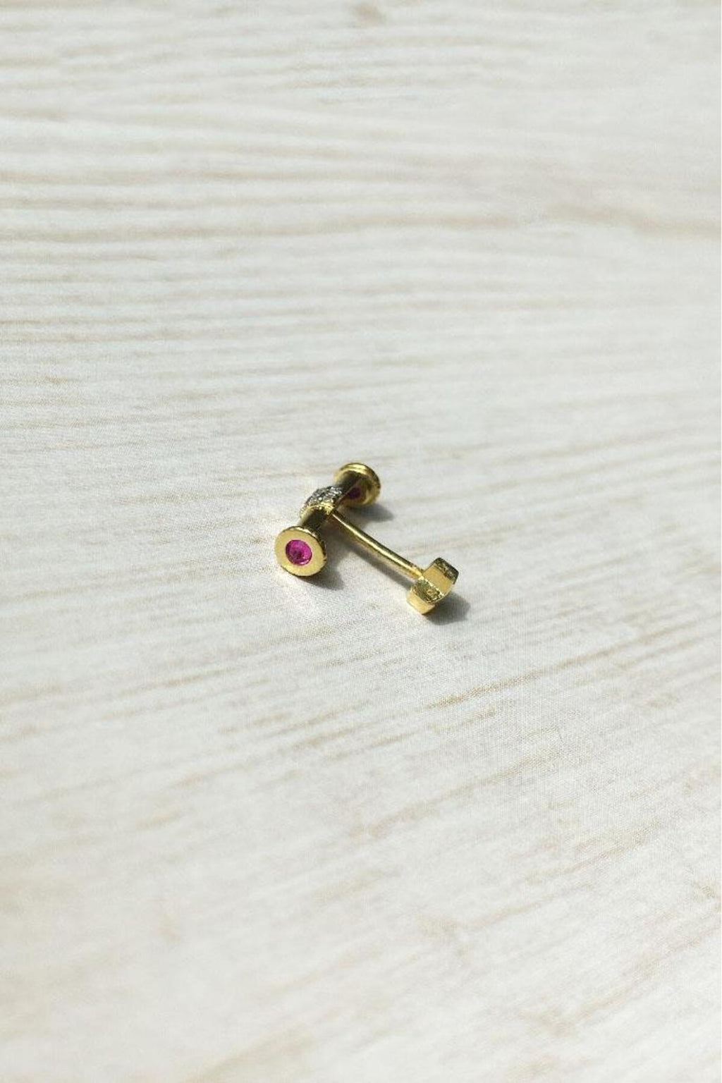 Çizgi Tasarım Piercing Küpe