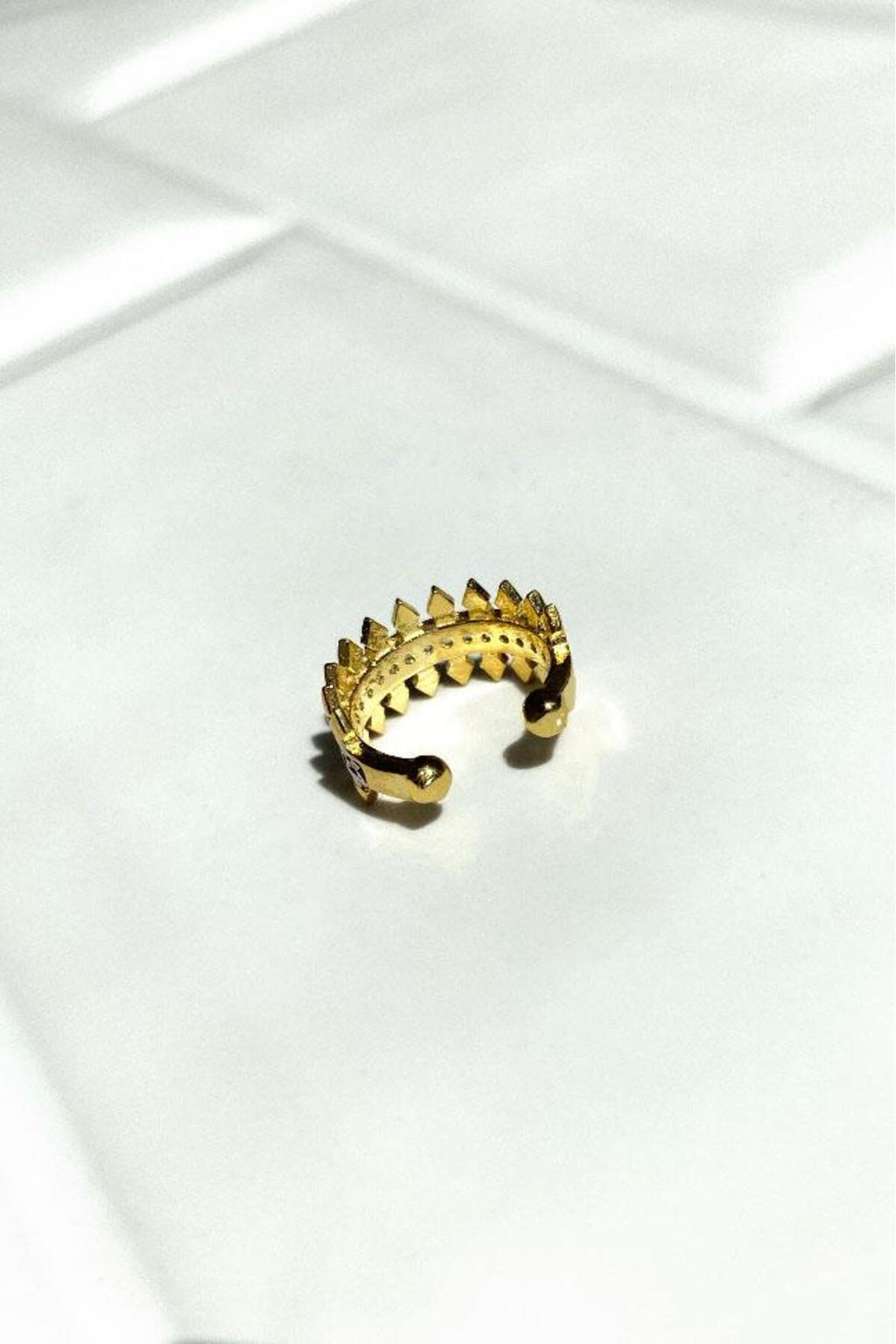 Taşlı Crown Kıkırdak Küpe