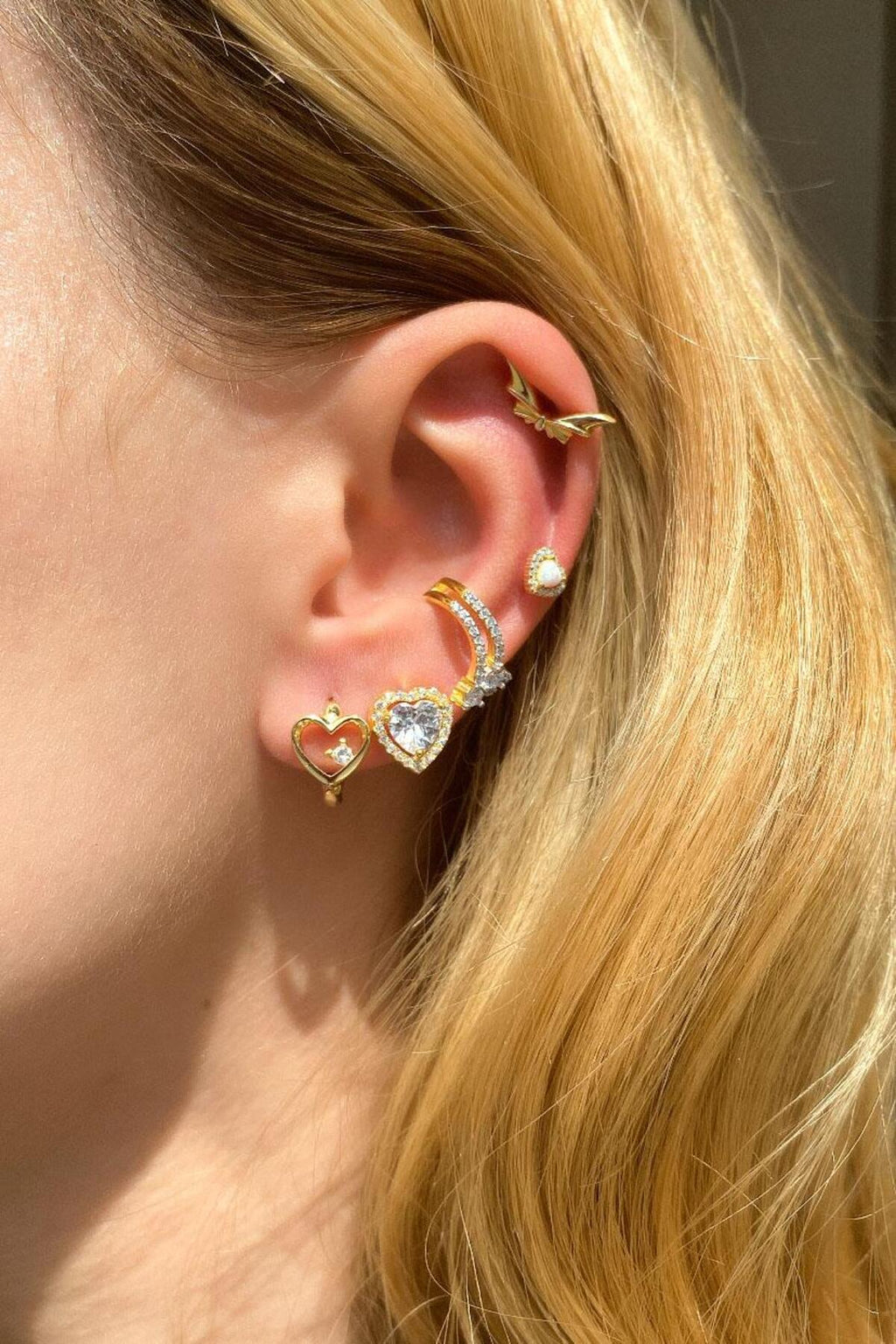 Mavi Opal Taşlı Kalp Piercing Küpe