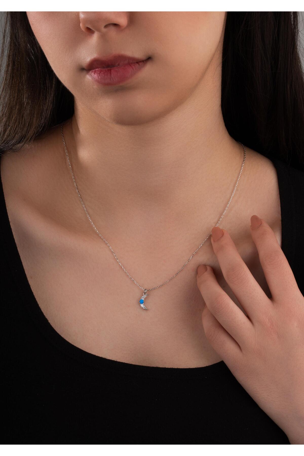 Minimal Mavi Opal Taşlı Ay Kolye