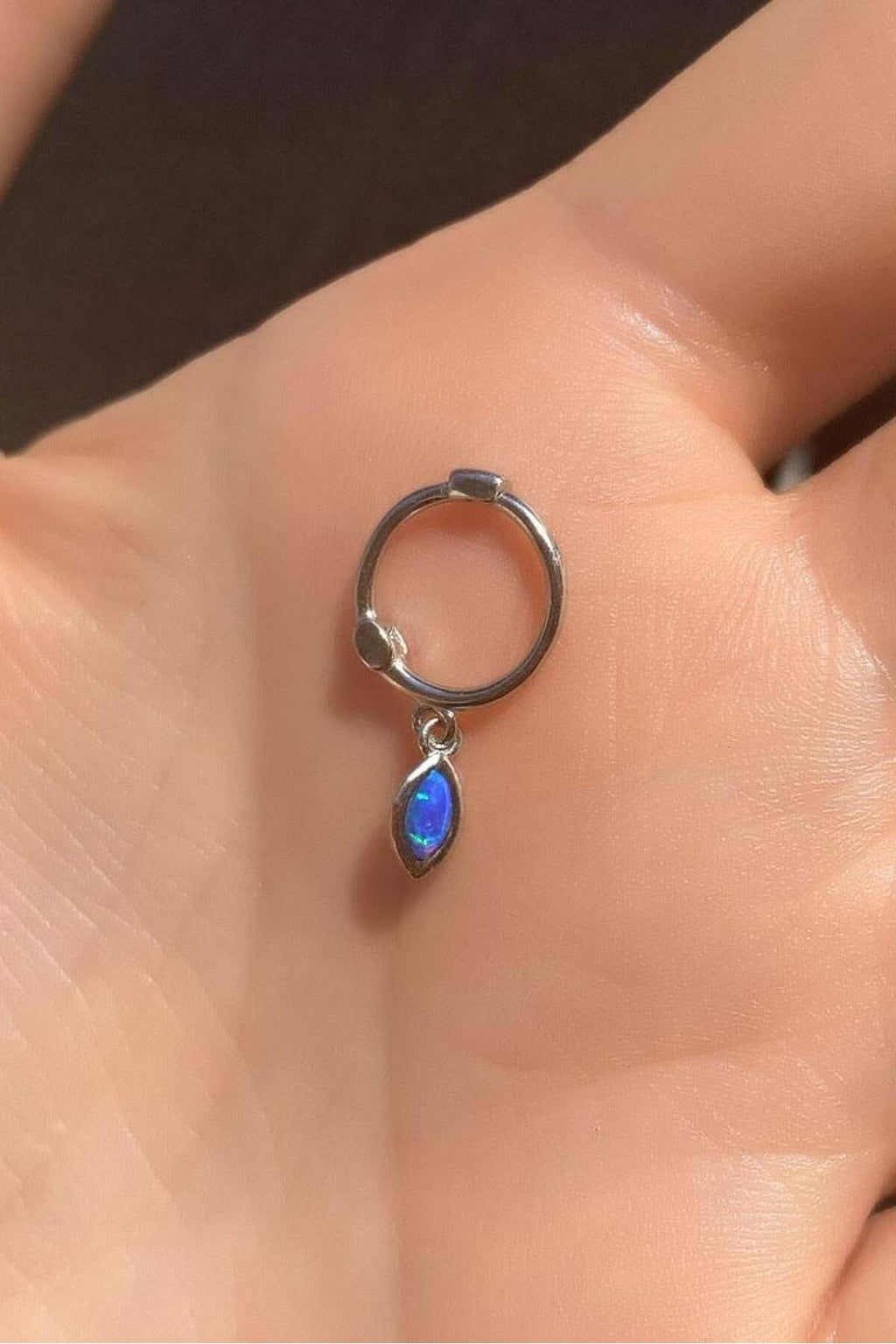 Opal Taşlı Badem Kesim Halka Piercing Küpe