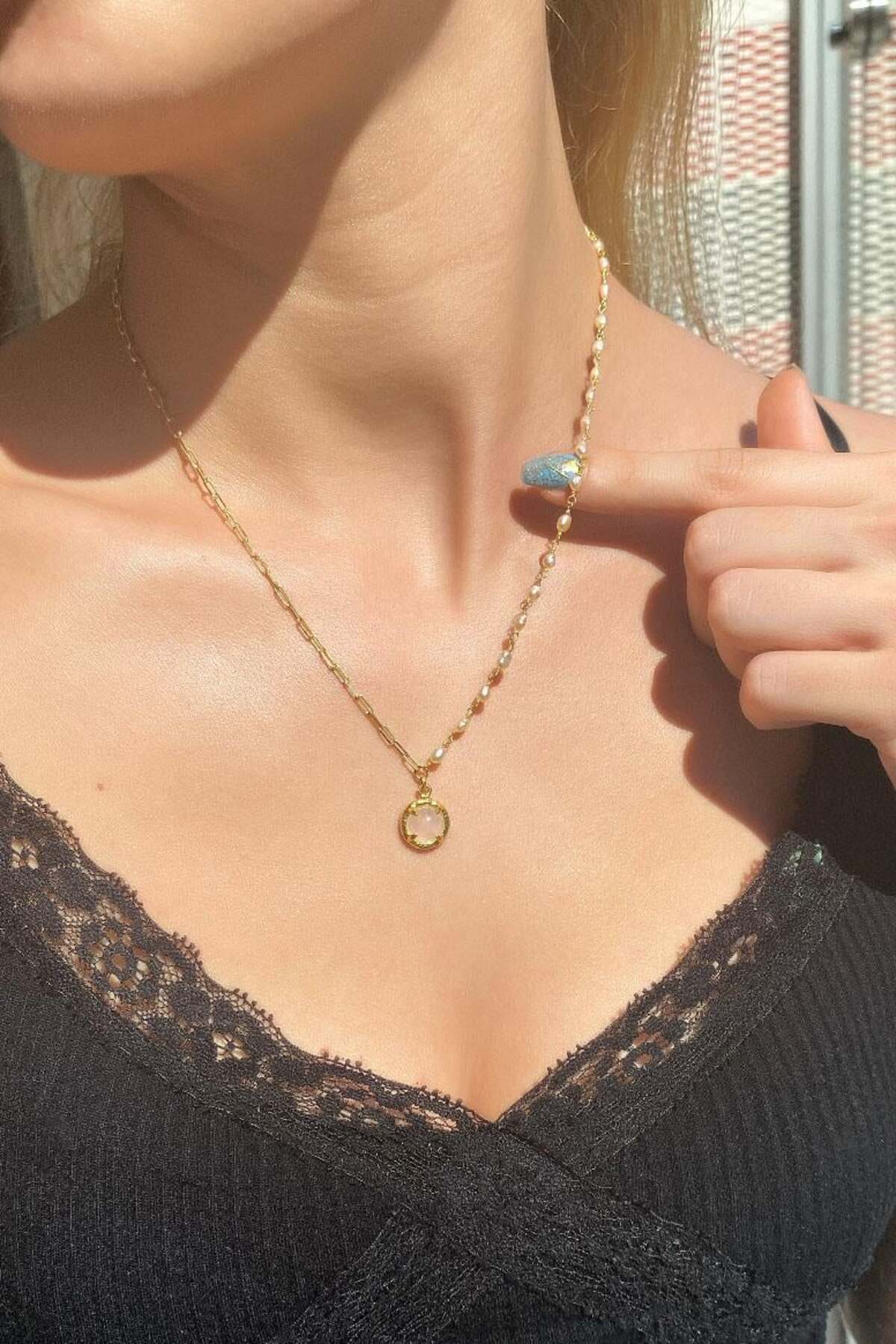 925 Ayar Gümüş, 14 Ayar Gold, Yarısı Zincir, Yarısı Gerçek İnci Yuvarlak Pembe Quartz Taşlı Kolye