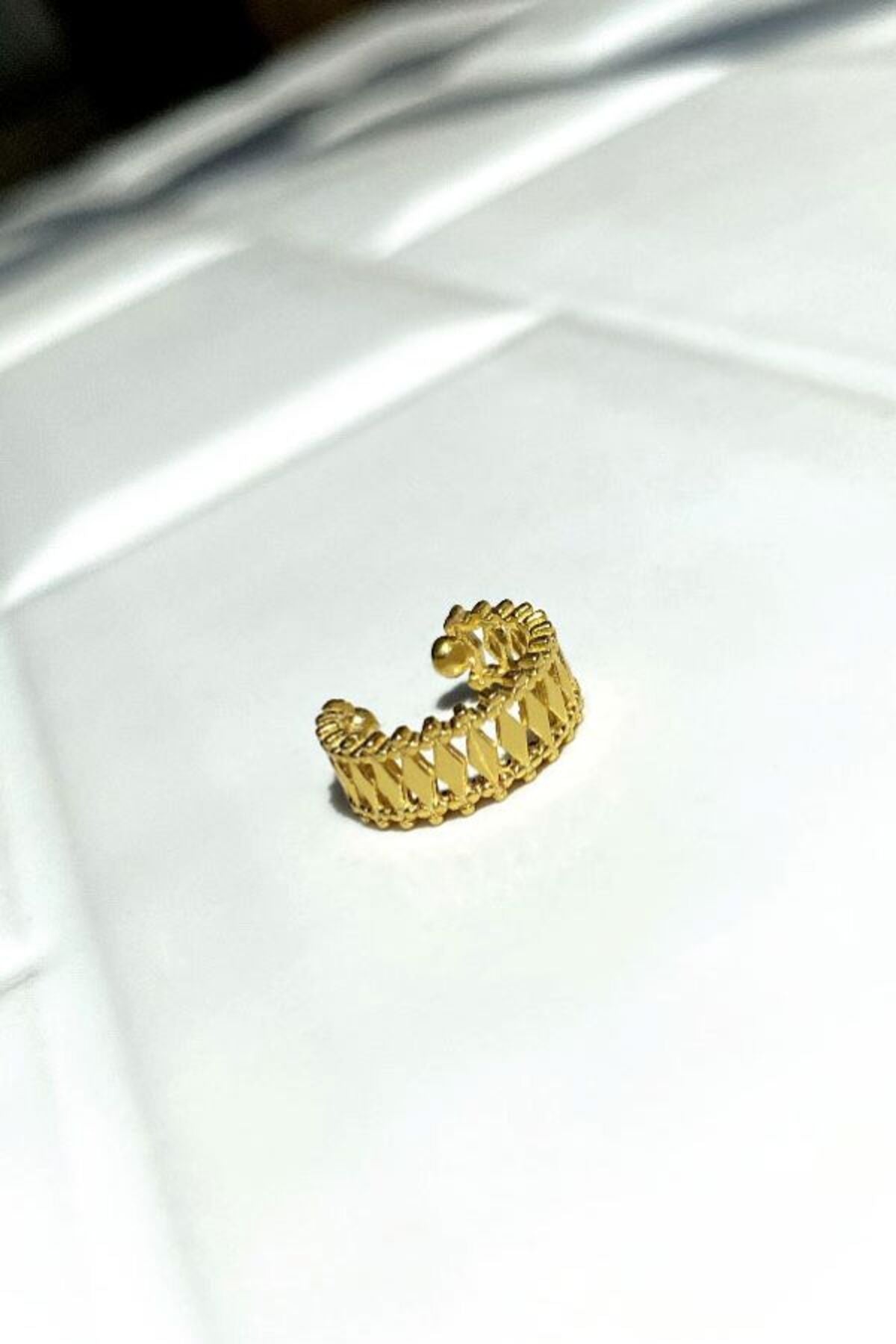 Crown Kıkırdak Küpe