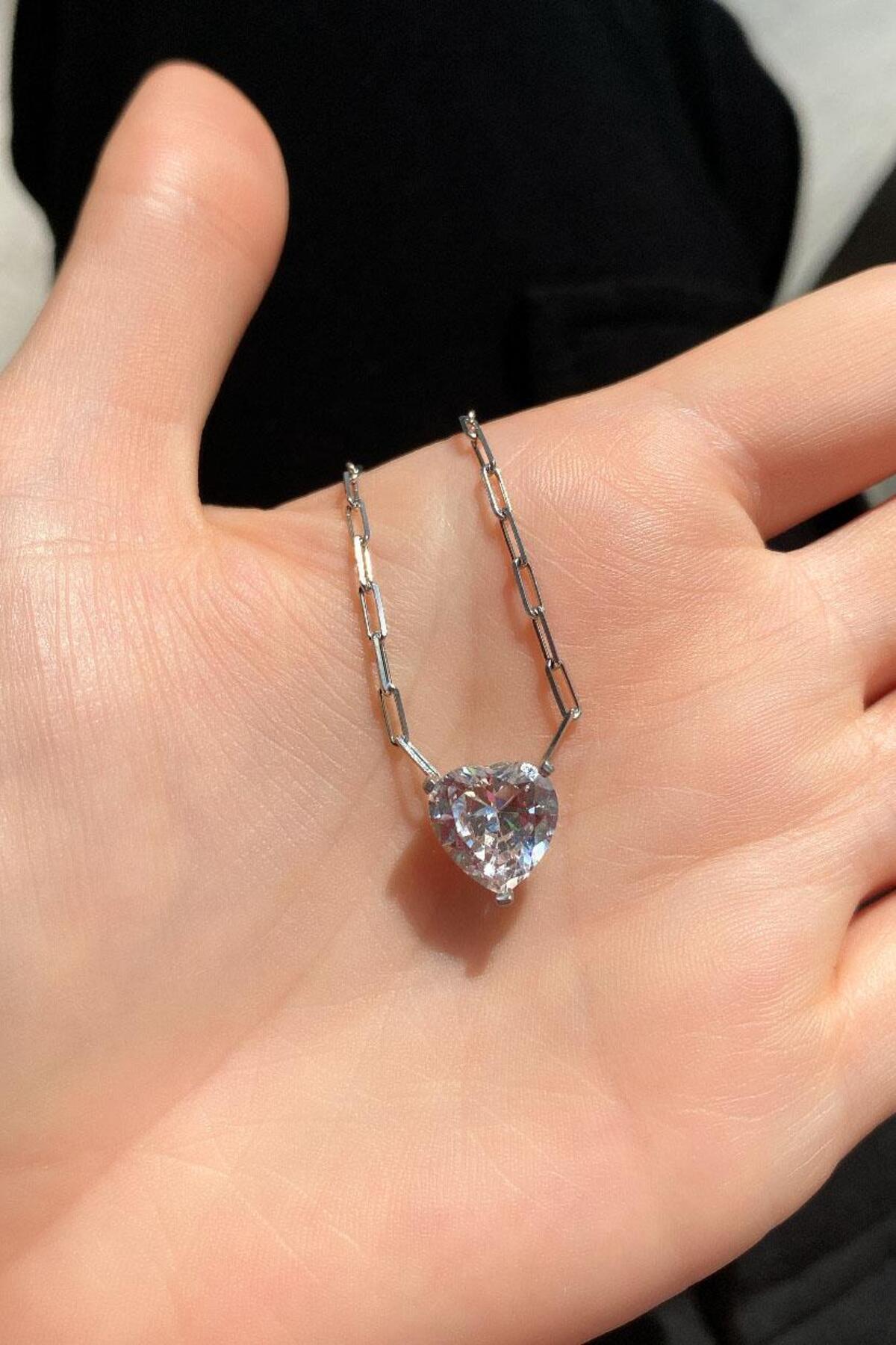 Pembe Taşlı Kalp Choker Kolye