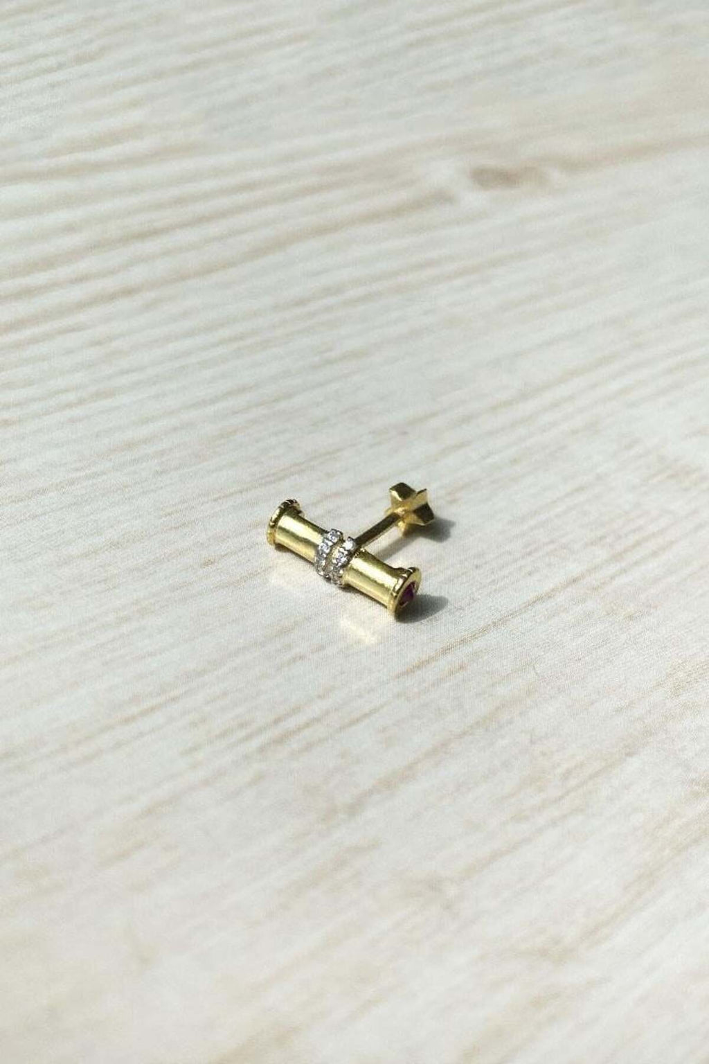 Çizgi Tasarım Piercing Küpe