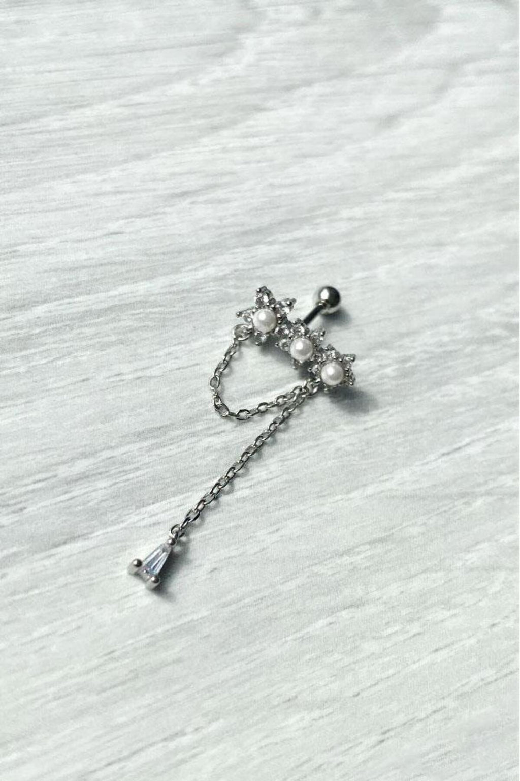 Sallantılı Yıldızlı Piercing Küpe