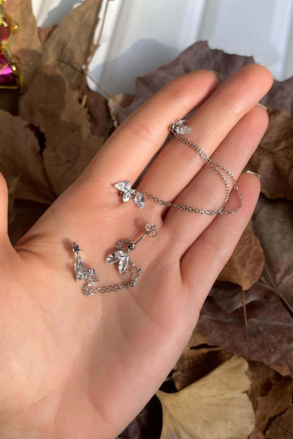 2li, Sallantılı Taşlı Zincir Küpe