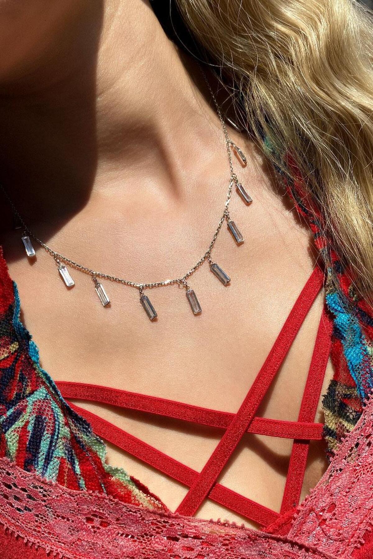 925 Ayar Gümüş, 14 Ayar Gold, Baget Dikdörtgen Taşlı Sallantılı Kolye