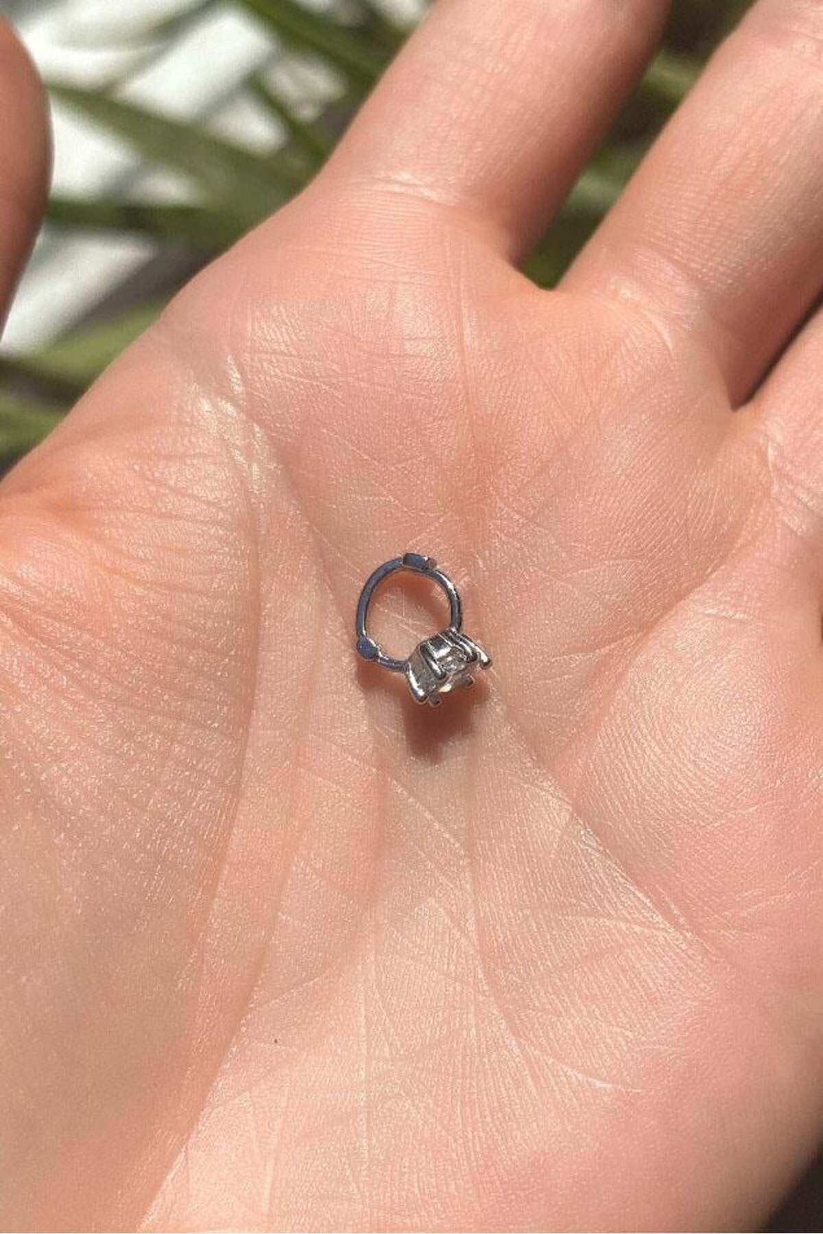 Tek Taşlı Halka Piercing Küpe