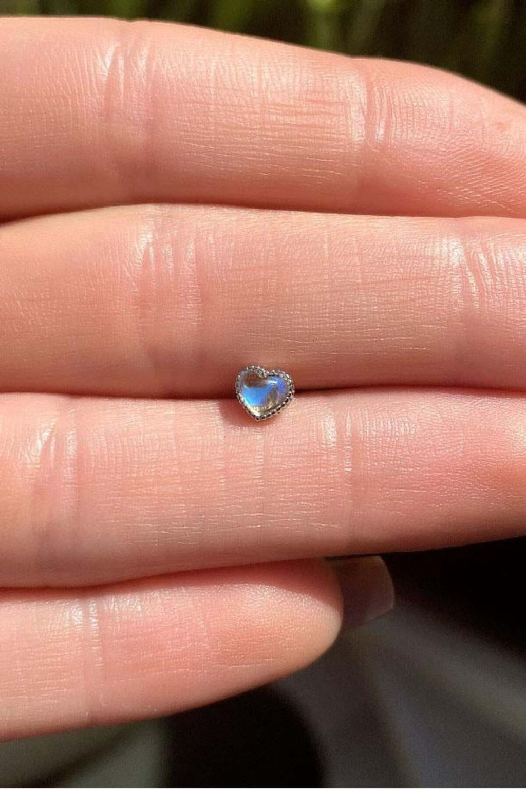 Opal Taşlı Kalp Piercing Küpe