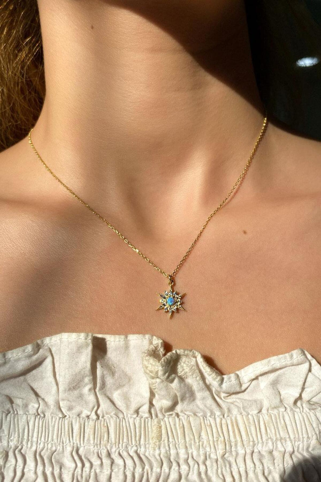 Güneş Açık Mavi Opal Taşlı Kolye