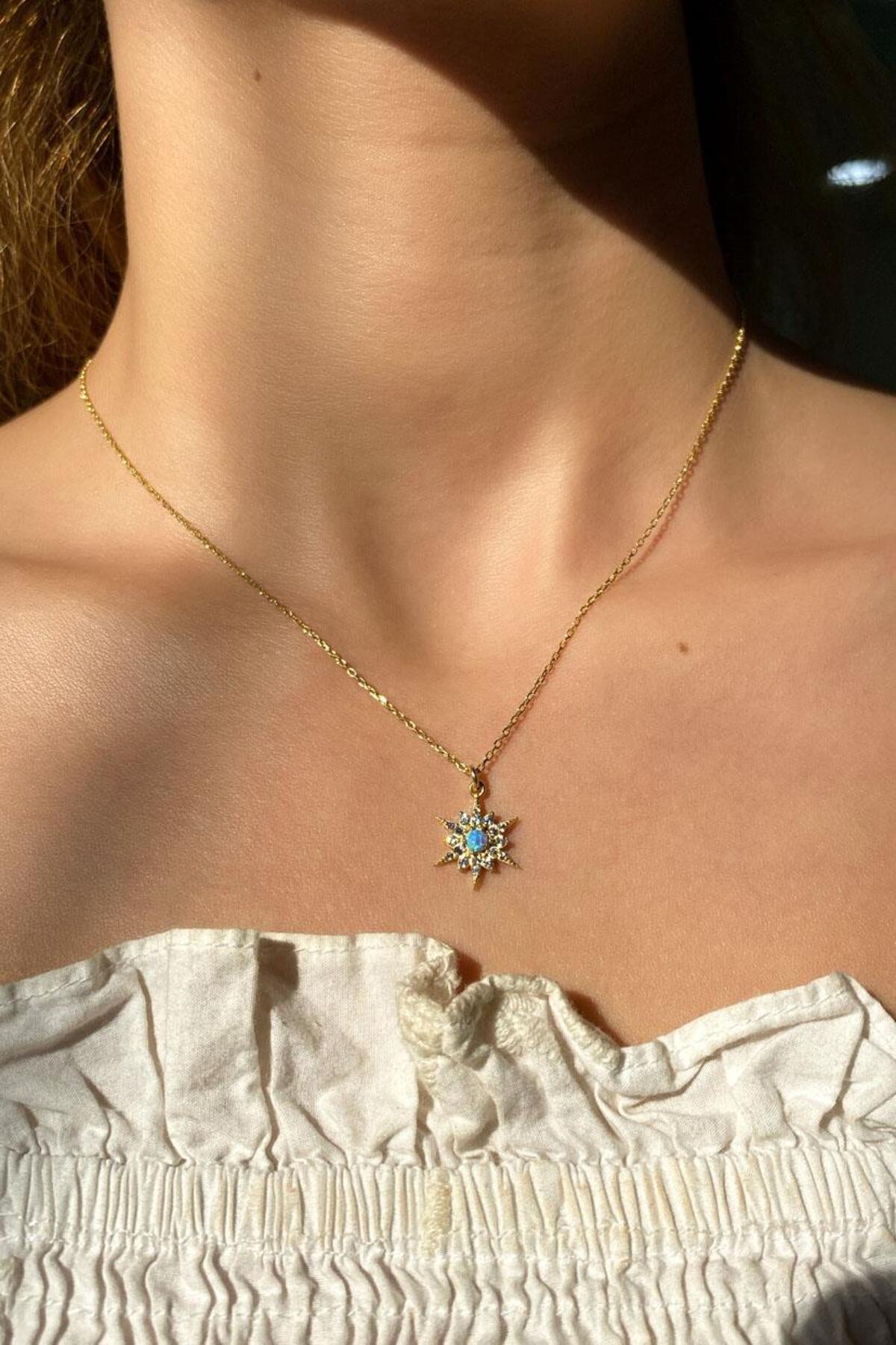 Güneş Açık Mavi Opal Taşlı Kolye
