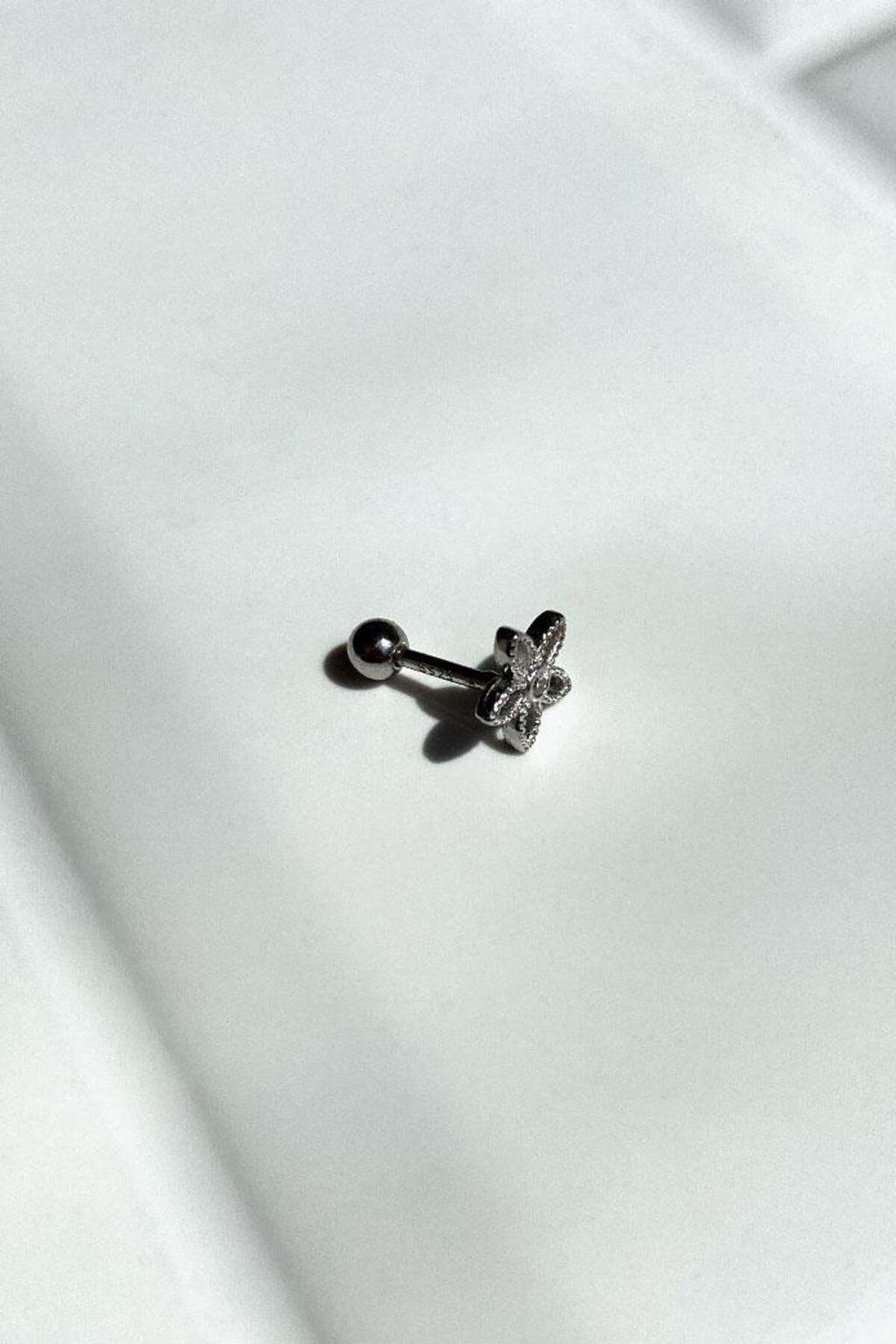 Çiçek/Papatya Piercing Küpe