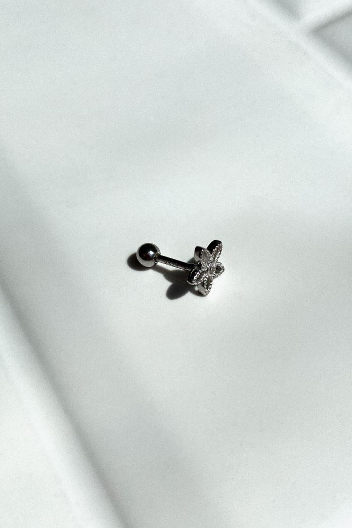 Çiçek/Papatya Piercing Küpe