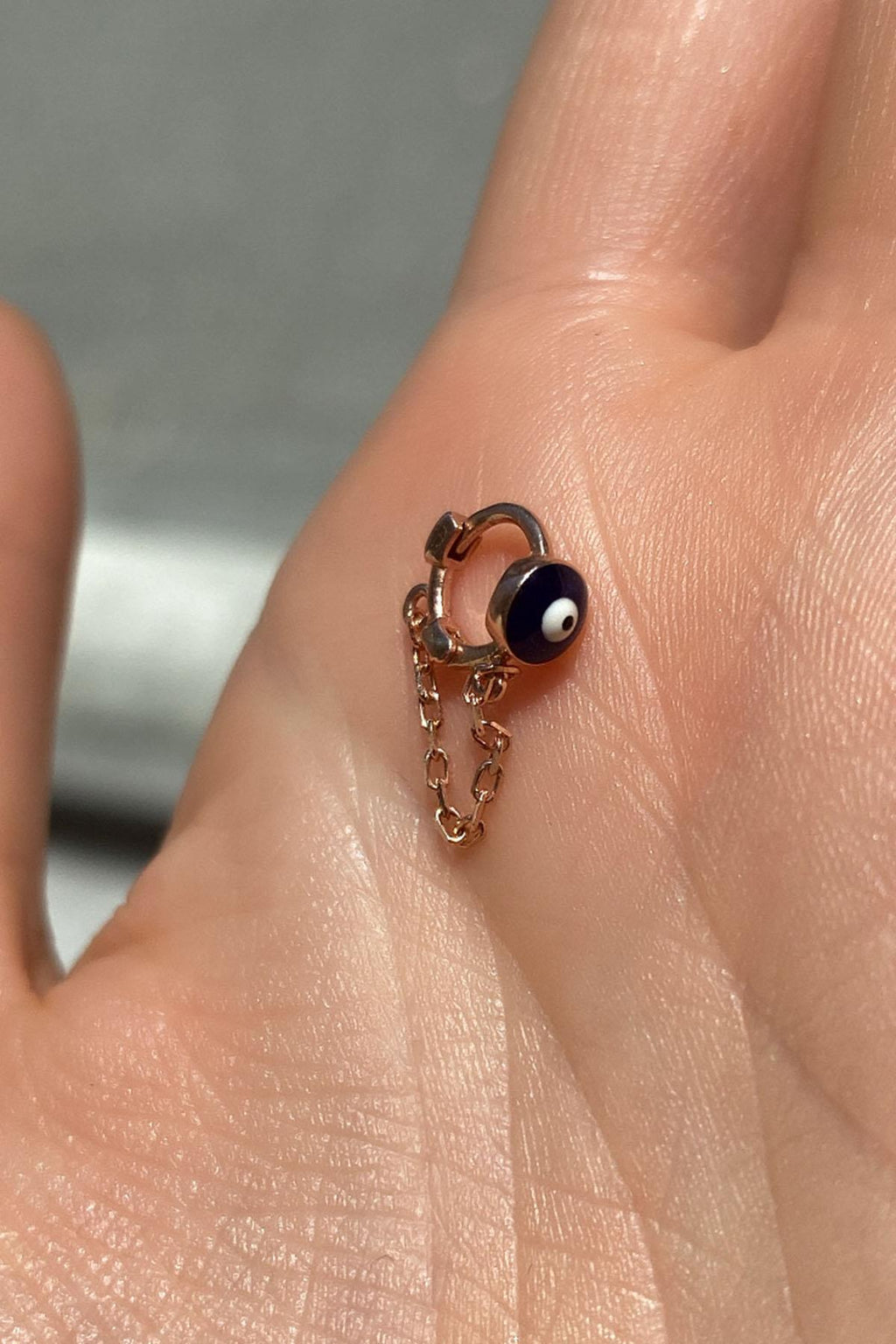 Küçük Boy Mineli Nazar Göz Zincirli Halka Piercing Küpe