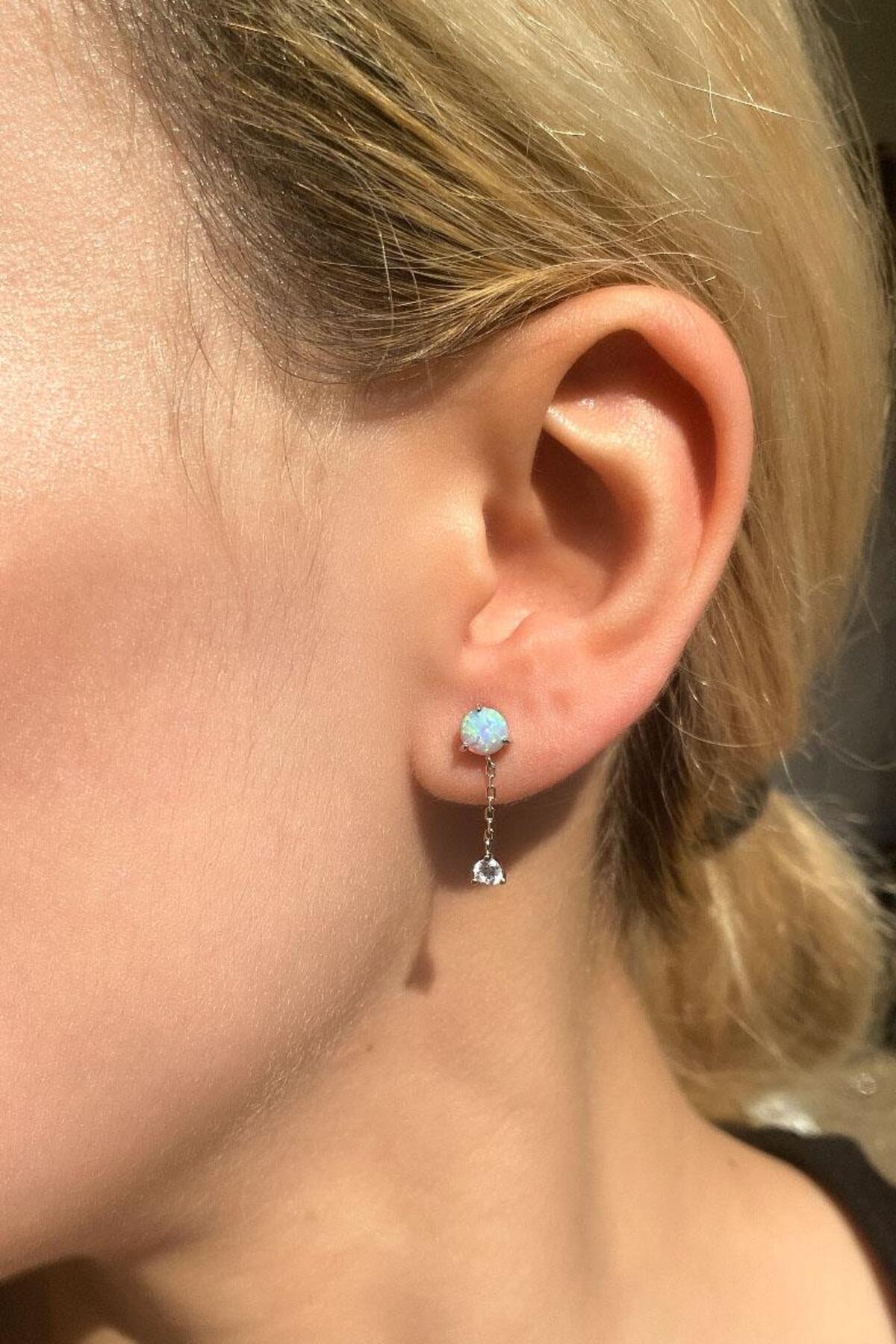 Opal Taşlı, Sallantılı Minimal Küpe