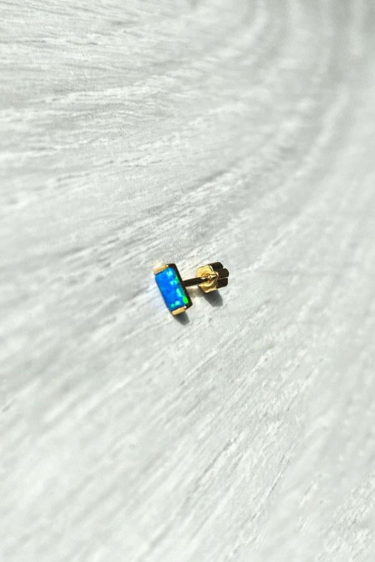 Dikdörtgen Mavi Opal Taşlı Piercing Küpe
