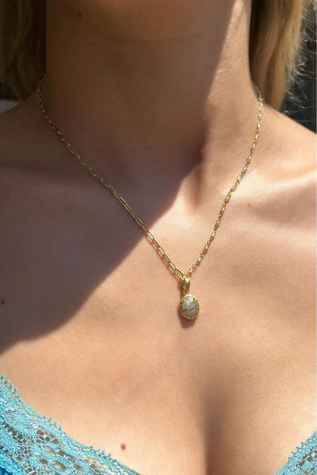 Yarı Zincir, Yarı Dumanlı Quartz Doğal Taşlı Kolye