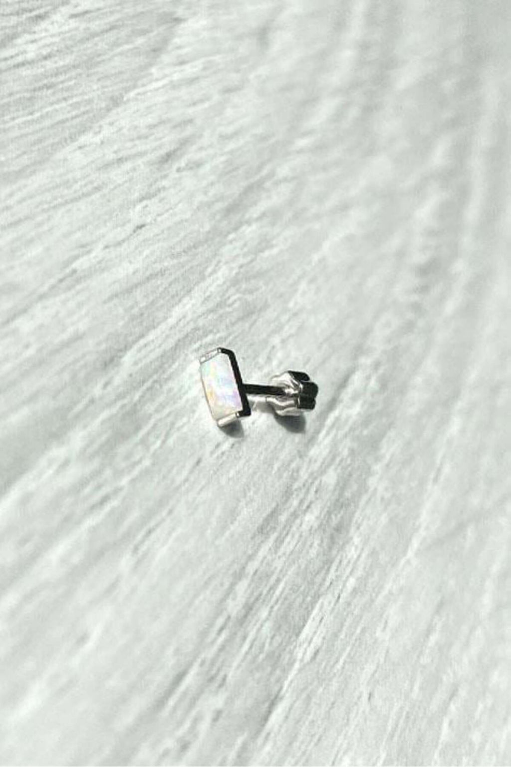 Dikdörtgen Mavi Opal Taşlı Piercing Küpe